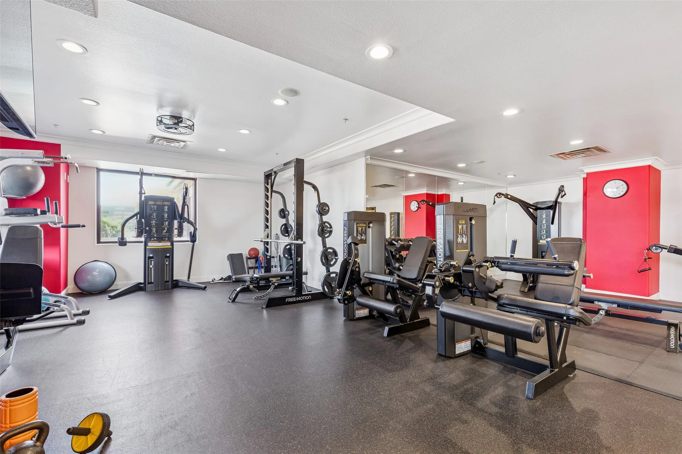 Condominium For Rent in Dallas County , 330 Las Colinas Boulevard E 434, Irving, Texas 75039, 1 Bedroom, 1 Bathroom, 1 Garage spaces, 805 Sqft, built in 2001, mls#21312157, Real Estate Agent in Irving, Homes For Rent in Dallas county, Homes For Rent in Irving, Realtor in Irving Texas, Real Estate Brokerage Independent Realty Texas, Luminita Cordes Realtor