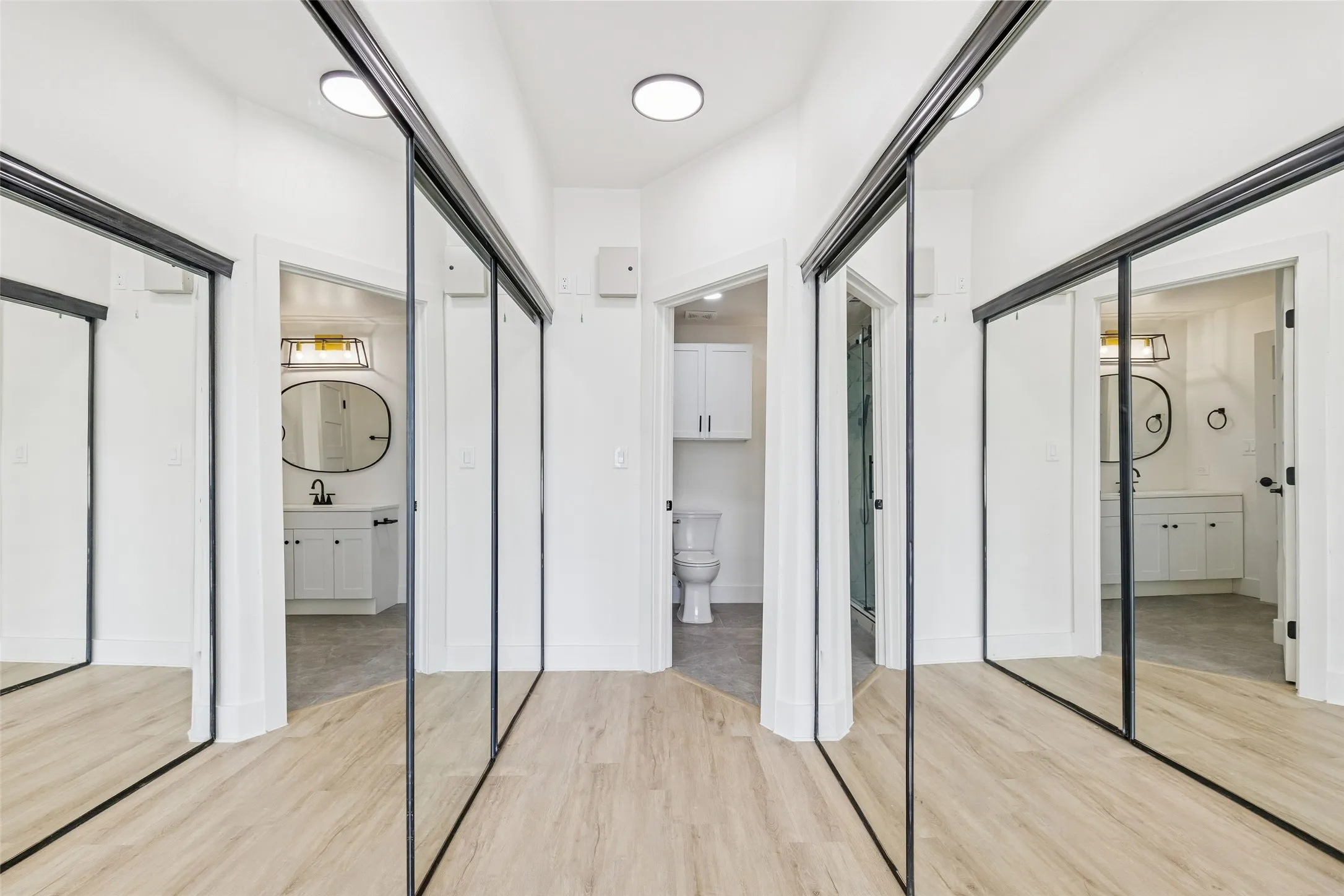 Condominium For Rent in Dallas County , 330 Las Colinas Boulevard E 434, Irving, Texas 75039, 1 Bedroom, 1 Bathroom, 1 Garage spaces, 805 Sqft, built in 2001, mls#21312157, Real Estate Agent in Irving, Homes For Rent in Dallas county, Homes For Rent in Irving, Realtor in Irving Texas, Real Estate Brokerage Independent Realty Texas, Luminita Cordes Realtor