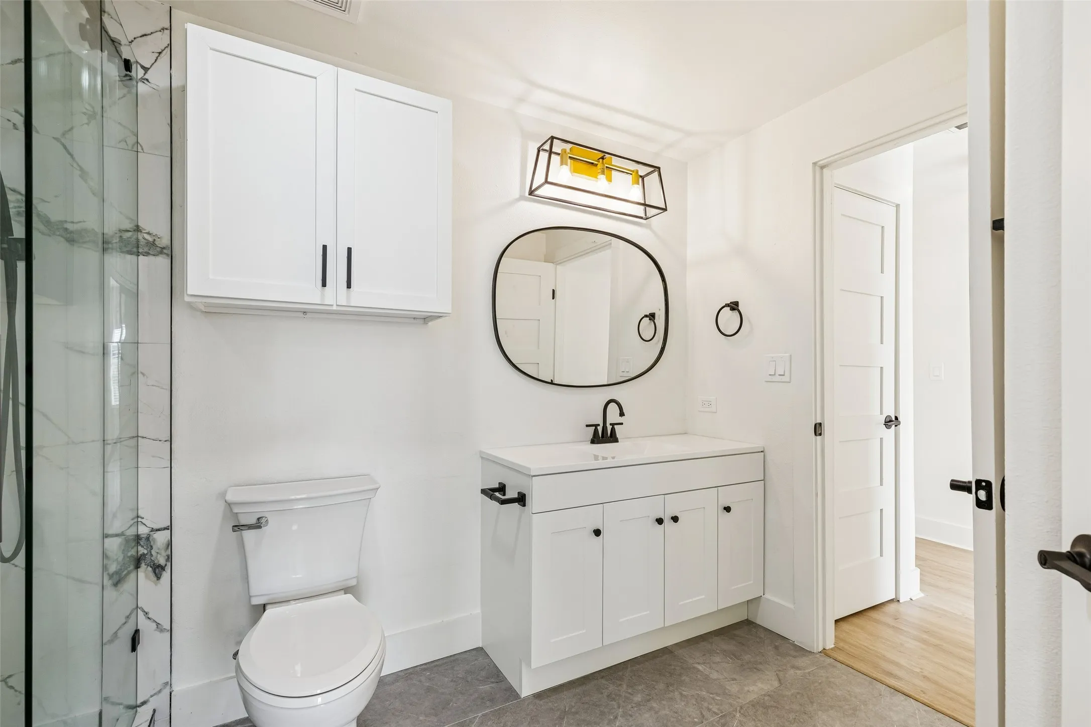 Condominium For Rent in Dallas County , 330 Las Colinas Boulevard E 434, Irving, Texas 75039, 1 Bedroom, 1 Bathroom, 1 Garage spaces, 805 Sqft, built in 2001, mls#21312157, Real Estate Agent in Irving, Homes For Rent in Dallas county, Homes For Rent in Irving, Realtor in Irving Texas, Real Estate Brokerage Independent Realty Texas, Luminita Cordes Realtor