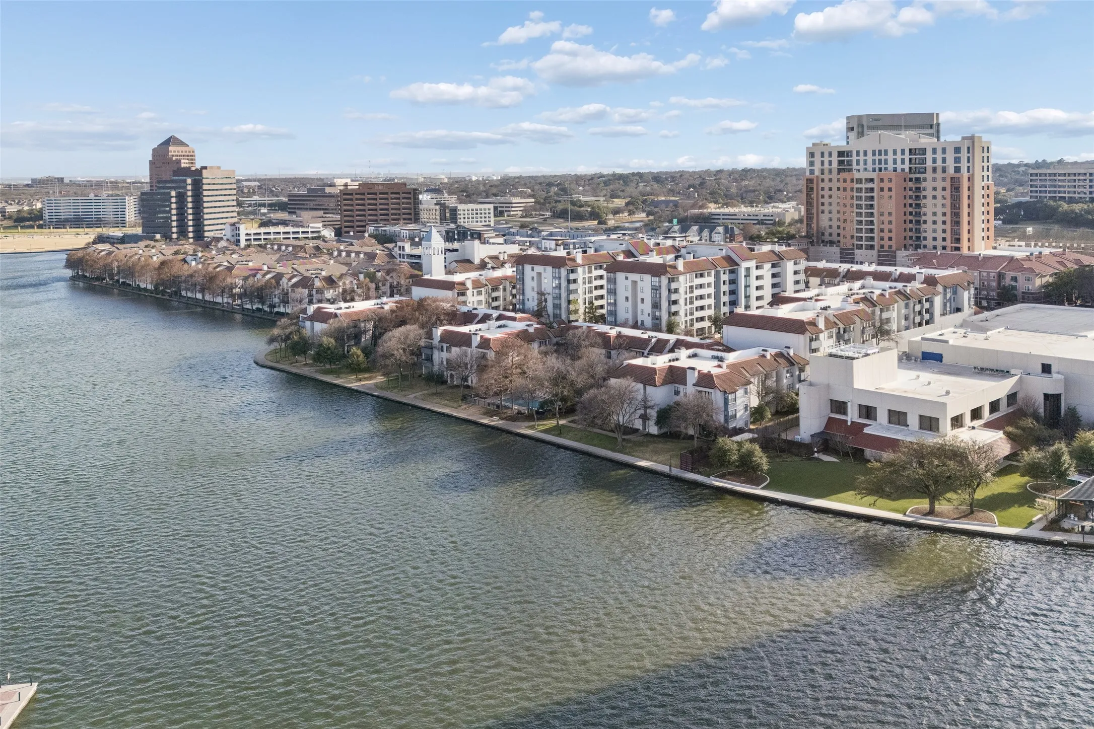 Condominium For Rent in Dallas County , 330 Las Colinas Boulevard E 434, Irving, Texas 75039, 1 Bedroom, 1 Bathroom, 1 Garage spaces, 805 Sqft, built in 2001, mls#21312157, Real Estate Agent in Irving, Homes For Rent in Dallas county, Homes For Rent in Irving, Realtor in Irving Texas, Real Estate Brokerage Independent Realty Texas, Luminita Cordes Realtor
