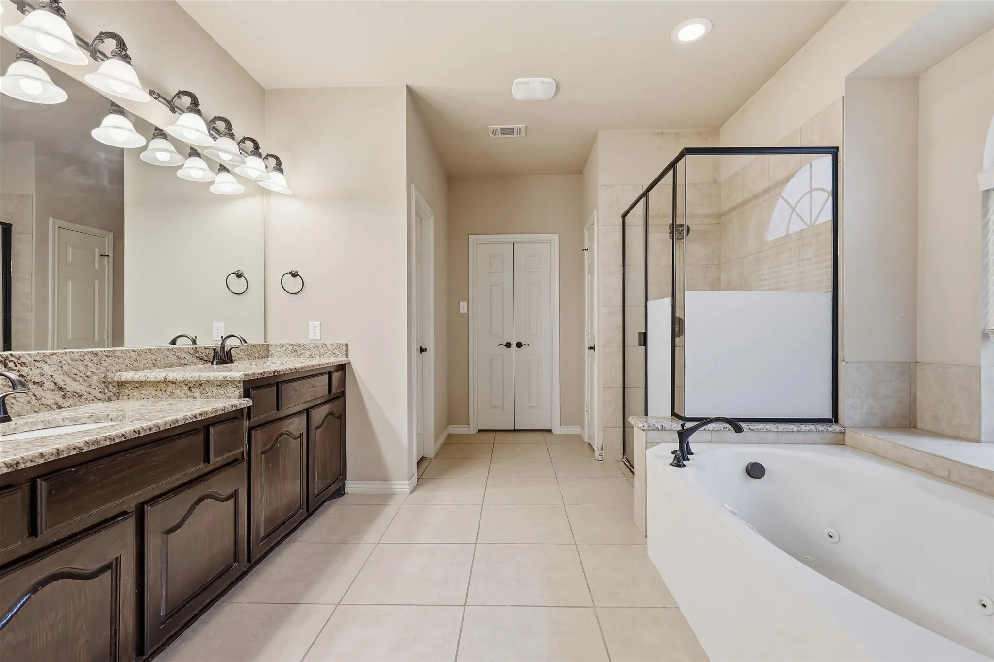 Single Family Residence For Sale in Collin County , 591 Lost Creek Drive, Prosper, Texas 75078, 5 Bedroom, 4 Bathroom, 3 Garage spaces, 4,124 Sqft, built in 2012, mls#21304789, Real Estate Agent in Prosper, Homes For Sale in Collin county, Homes For Sale in Prosper, Realtor in Prosper Texas, Real Estate Brokerage Independent Realty Texas, Luminita Cordes Realtor