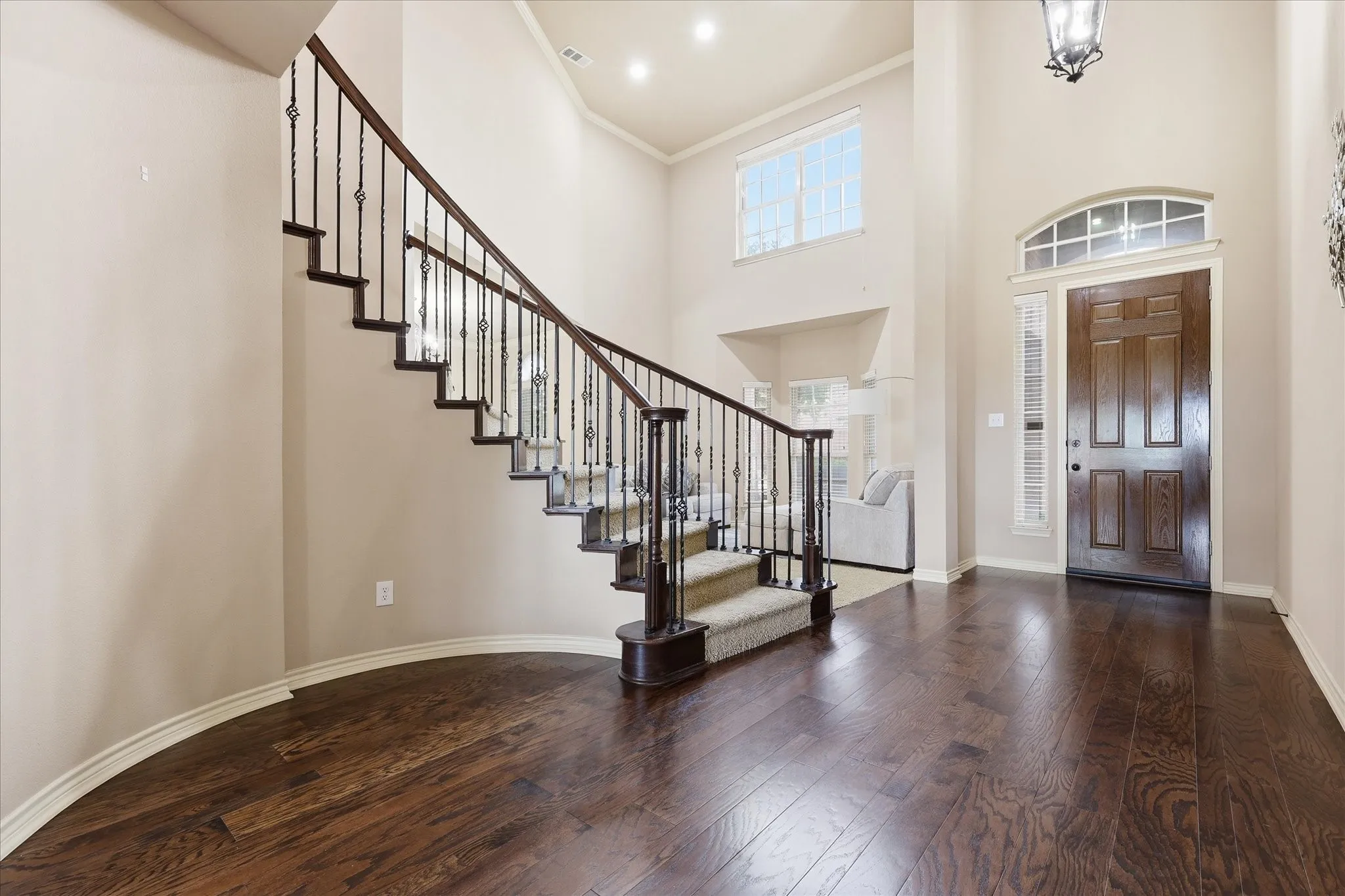 Single Family Residence For Sale in Collin County , 591 Lost Creek Drive, Prosper, Texas 75078, 5 Bedroom, 4 Bathroom, 3 Garage spaces, 4,124 Sqft, built in 2012, mls#21304789, Real Estate Agent in Prosper, Homes For Sale in Collin county, Homes For Sale in Prosper, Realtor in Prosper Texas, Real Estate Brokerage Independent Realty Texas, Luminita Cordes Realtor