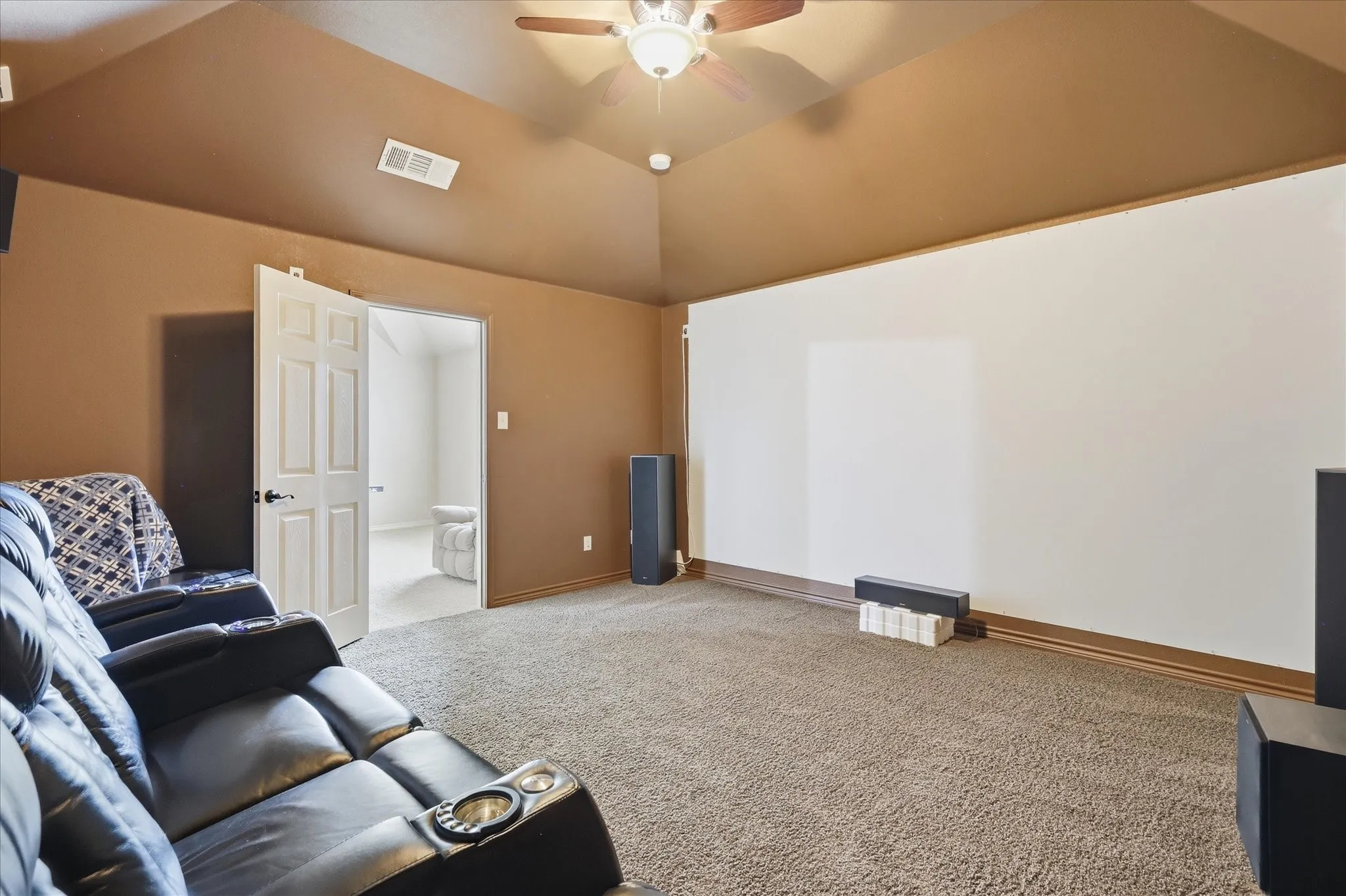 Single Family Residence For Sale in Collin County , 591 Lost Creek Drive, Prosper, Texas 75078, 5 Bedroom, 4 Bathroom, 3 Garage spaces, 4,124 Sqft, built in 2012, mls#21304789, Real Estate Agent in Prosper, Homes For Sale in Collin county, Homes For Sale in Prosper, Realtor in Prosper Texas, Real Estate Brokerage Independent Realty Texas, Luminita Cordes Realtor