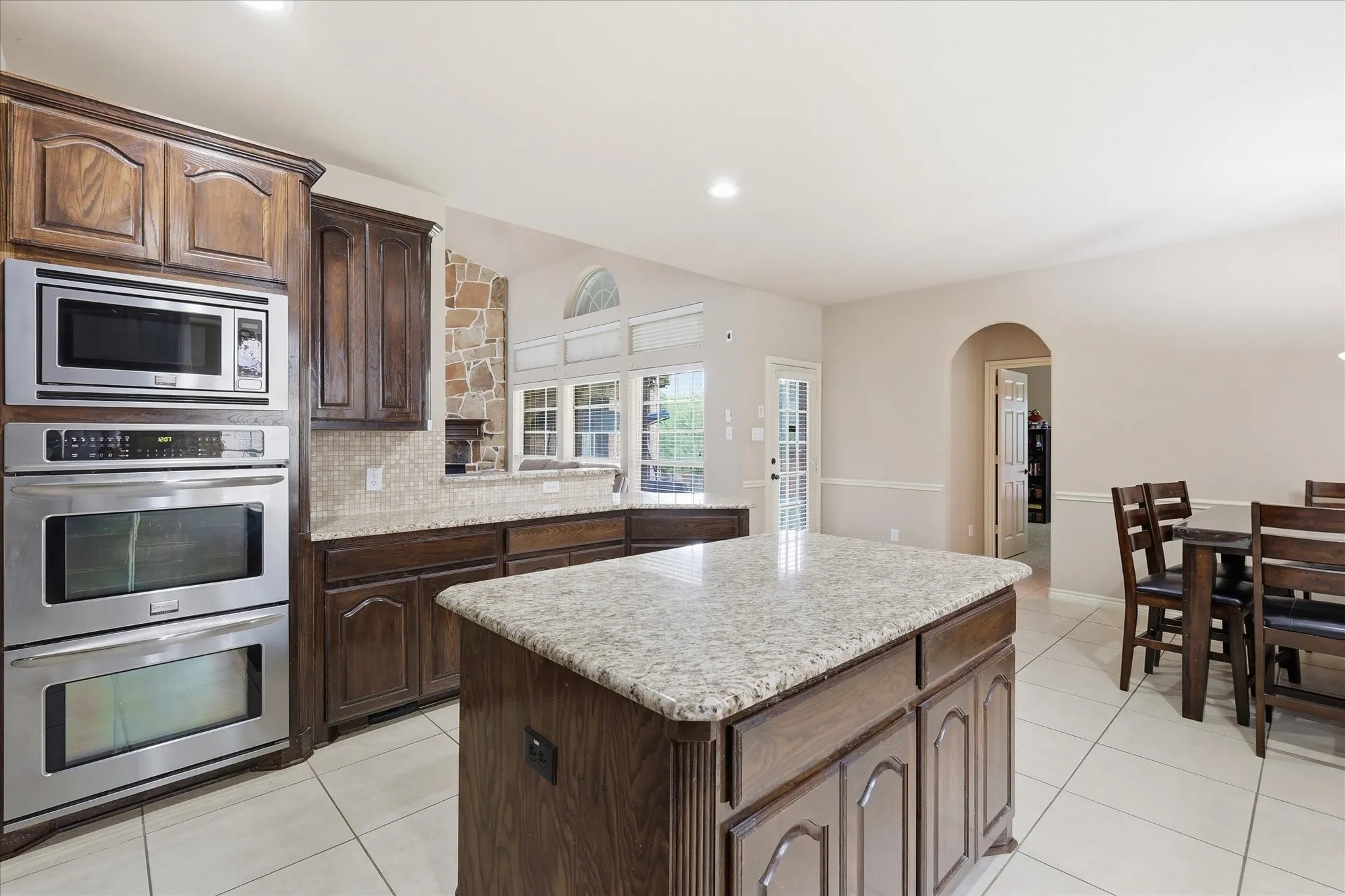 Single Family Residence For Sale in Collin County , 591 Lost Creek Drive, Prosper, Texas 75078, 5 Bedroom, 4 Bathroom, 3 Garage spaces, 4,124 Sqft, built in 2012, mls#21304789, Real Estate Agent in Prosper, Homes For Sale in Collin county, Homes For Sale in Prosper, Realtor in Prosper Texas, Real Estate Brokerage Independent Realty Texas, Luminita Cordes Realtor