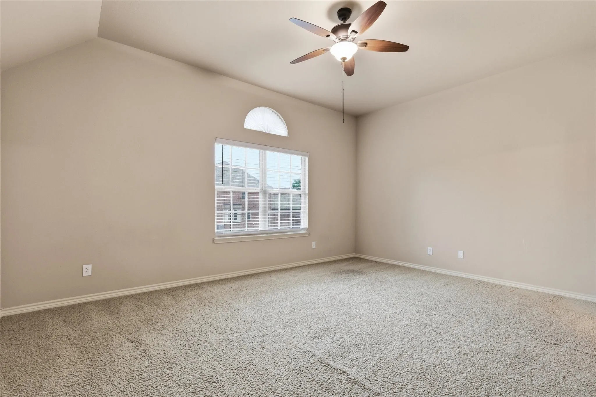Single Family Residence For Sale in Collin County , 591 Lost Creek Drive, Prosper, Texas 75078, 5 Bedroom, 4 Bathroom, 3 Garage spaces, 4,124 Sqft, built in 2012, mls#21304789, Real Estate Agent in Prosper, Homes For Sale in Collin county, Homes For Sale in Prosper, Realtor in Prosper Texas, Real Estate Brokerage Independent Realty Texas, Luminita Cordes Realtor