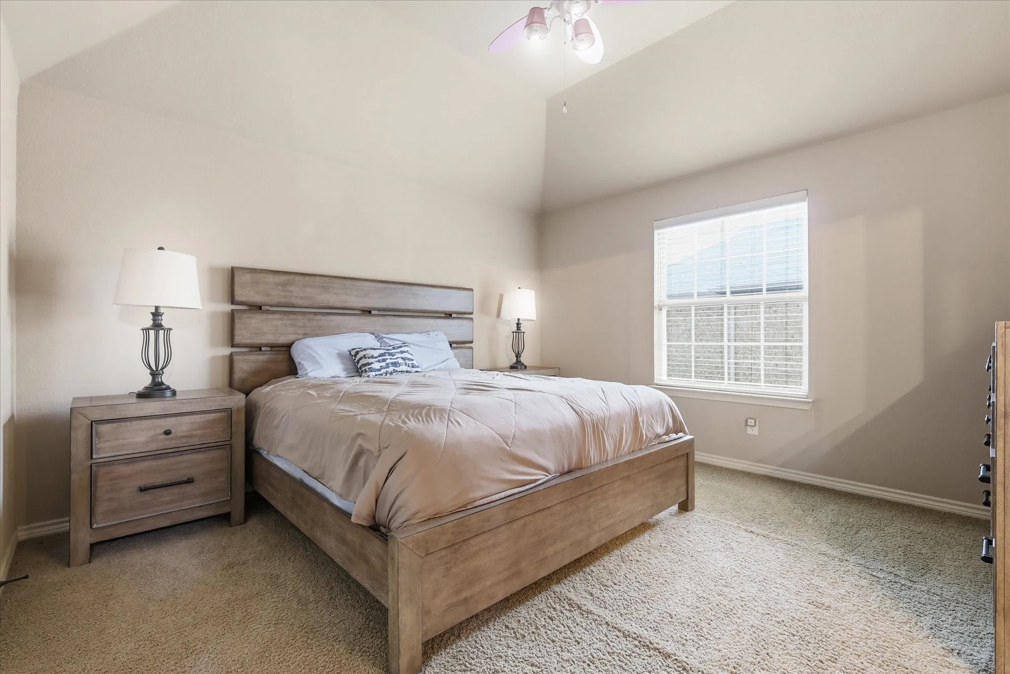 Single Family Residence For Sale in Collin County , 591 Lost Creek Drive, Prosper, Texas 75078, 5 Bedroom, 4 Bathroom, 3 Garage spaces, 4,124 Sqft, built in 2012, mls#21304789, Real Estate Agent in Prosper, Homes For Sale in Collin county, Homes For Sale in Prosper, Realtor in Prosper Texas, Real Estate Brokerage Independent Realty Texas, Luminita Cordes Realtor