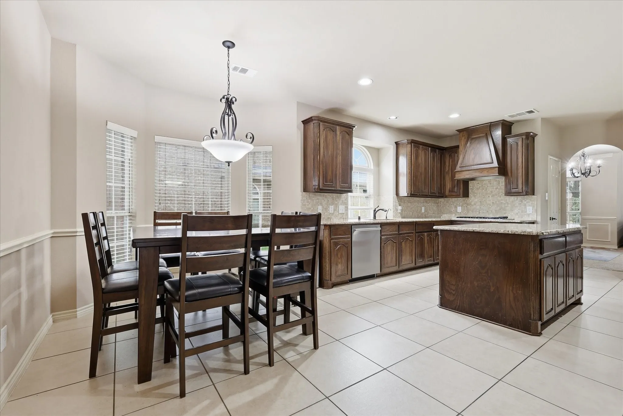 Single Family Residence For Sale in Collin County , 591 Lost Creek Drive, Prosper, Texas 75078, 5 Bedroom, 4 Bathroom, 3 Garage spaces, 4,124 Sqft, built in 2012, mls#21304789, Real Estate Agent in Prosper, Homes For Sale in Collin county, Homes For Sale in Prosper, Realtor in Prosper Texas, Real Estate Brokerage Independent Realty Texas, Luminita Cordes Realtor