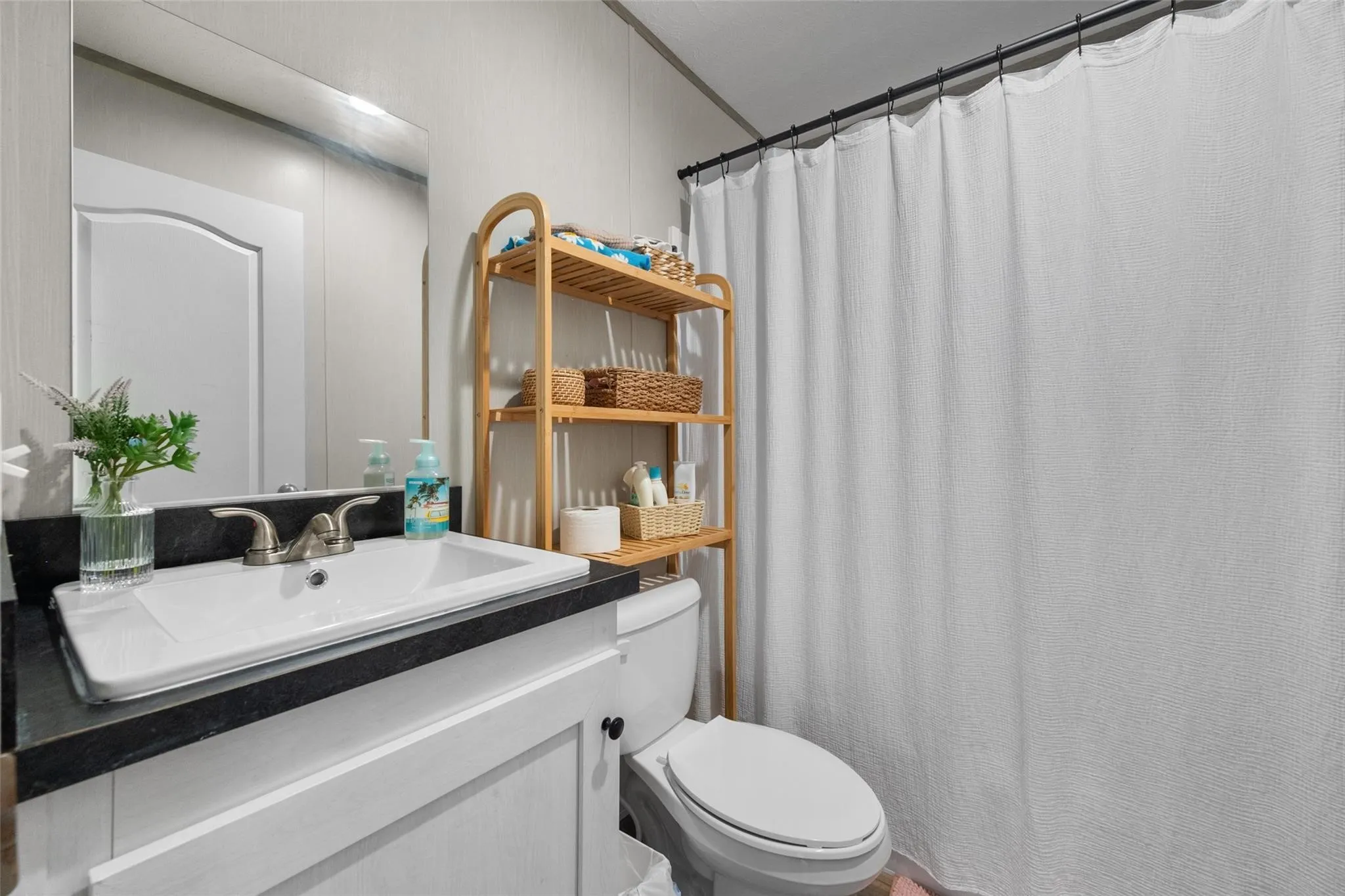 Mobile Home For Sale in Navarro County , 421 S Garitty Street, Frost, Texas 76641, 3 Bedroom, 2 Bathroom, Garage spaces, 1,216 Sqft, built in 2024, mls#21305556, Real Estate Agent in Frost, Homes For Sale in Navarro county, Homes For Sale in Frost, Realtor in Frost Texas, Real Estate Brokerage Independent Realty Texas, Luminita Cordes Realtor
