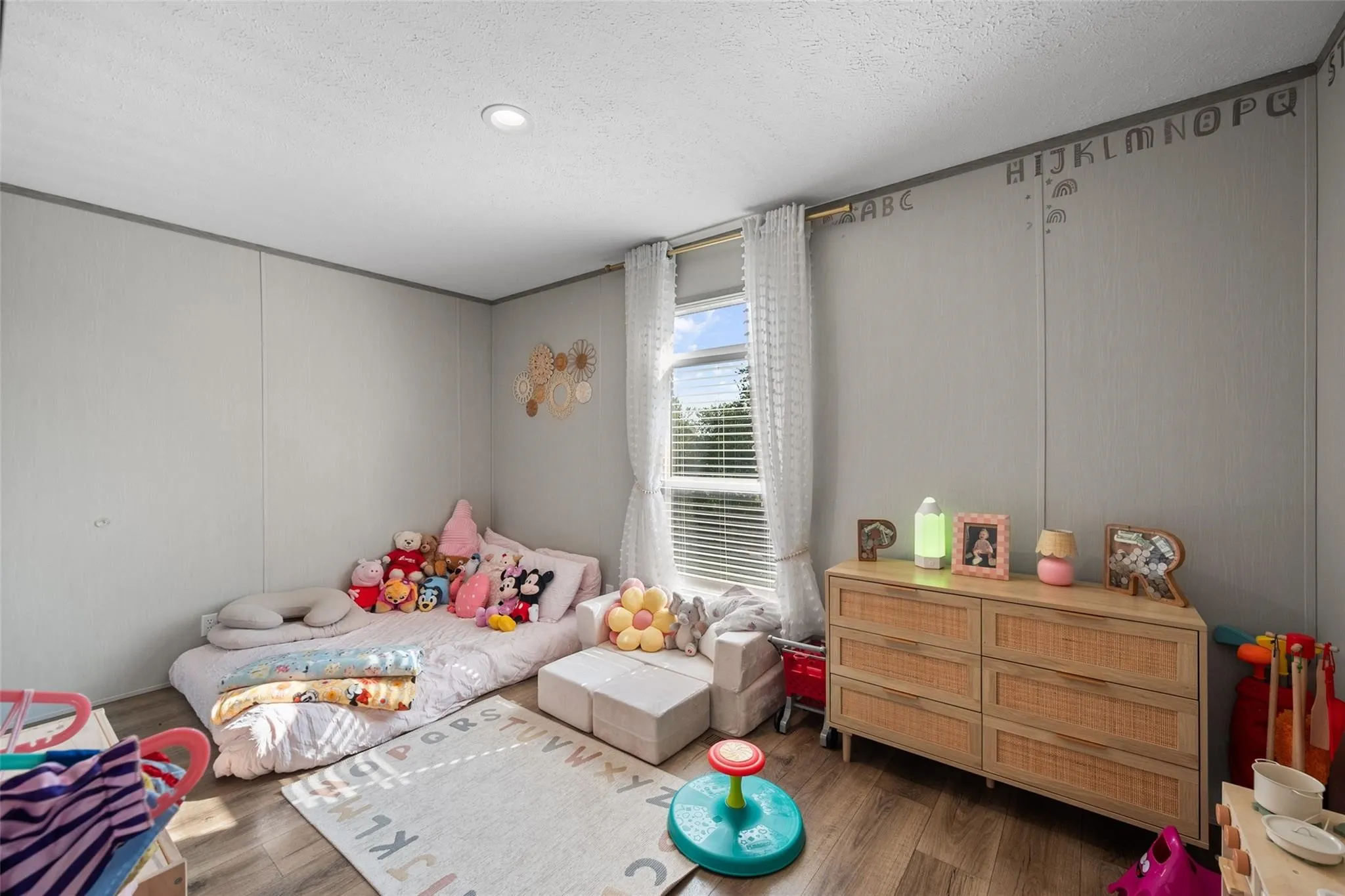 Mobile Home For Sale in Navarro County , 421 S Garitty Street, Frost, Texas 76641, 3 Bedroom, 2 Bathroom, Garage spaces, 1,216 Sqft, built in 2024, mls#21305556, Real Estate Agent in Frost, Homes For Sale in Navarro county, Homes For Sale in Frost, Realtor in Frost Texas, Real Estate Brokerage Independent Realty Texas, Luminita Cordes Realtor