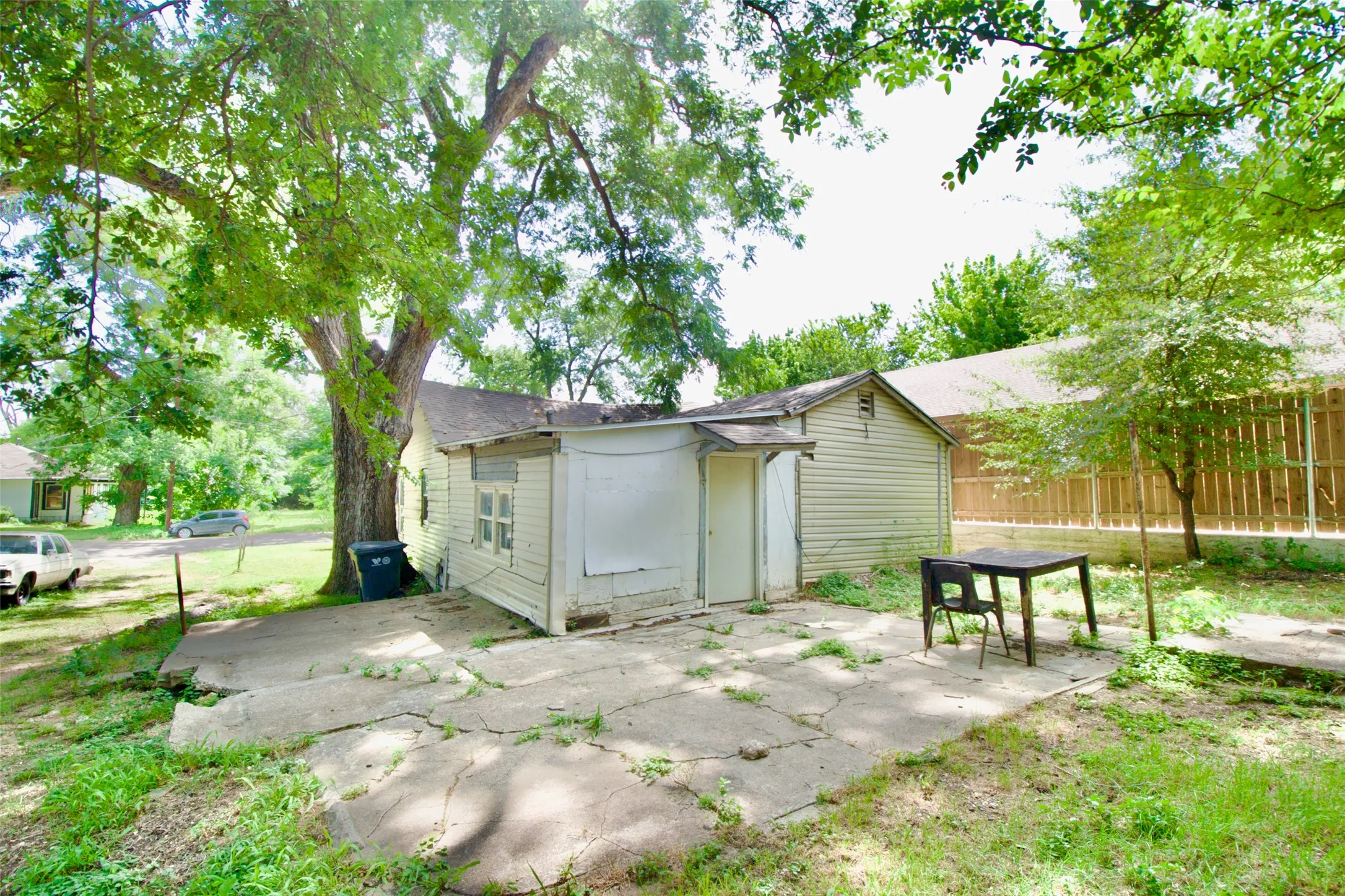 Single Family Residence For Sale in Mc Lennan County , 1610 N 10th Street, Waco, Texas 76707, 2 Bedrooms, 1 Bathroom, Garage spaces, 897 Sqft, built in 1929, Price $45,000, mls#21307078, Real Estate Agent in Waco, Homes For Sale in Mc Lennan county, Homes For Sale in Waco, Realtor in Waco Texas, Real Estate Brokerage Independent Realty Texas, Luminita Cordes Realtor