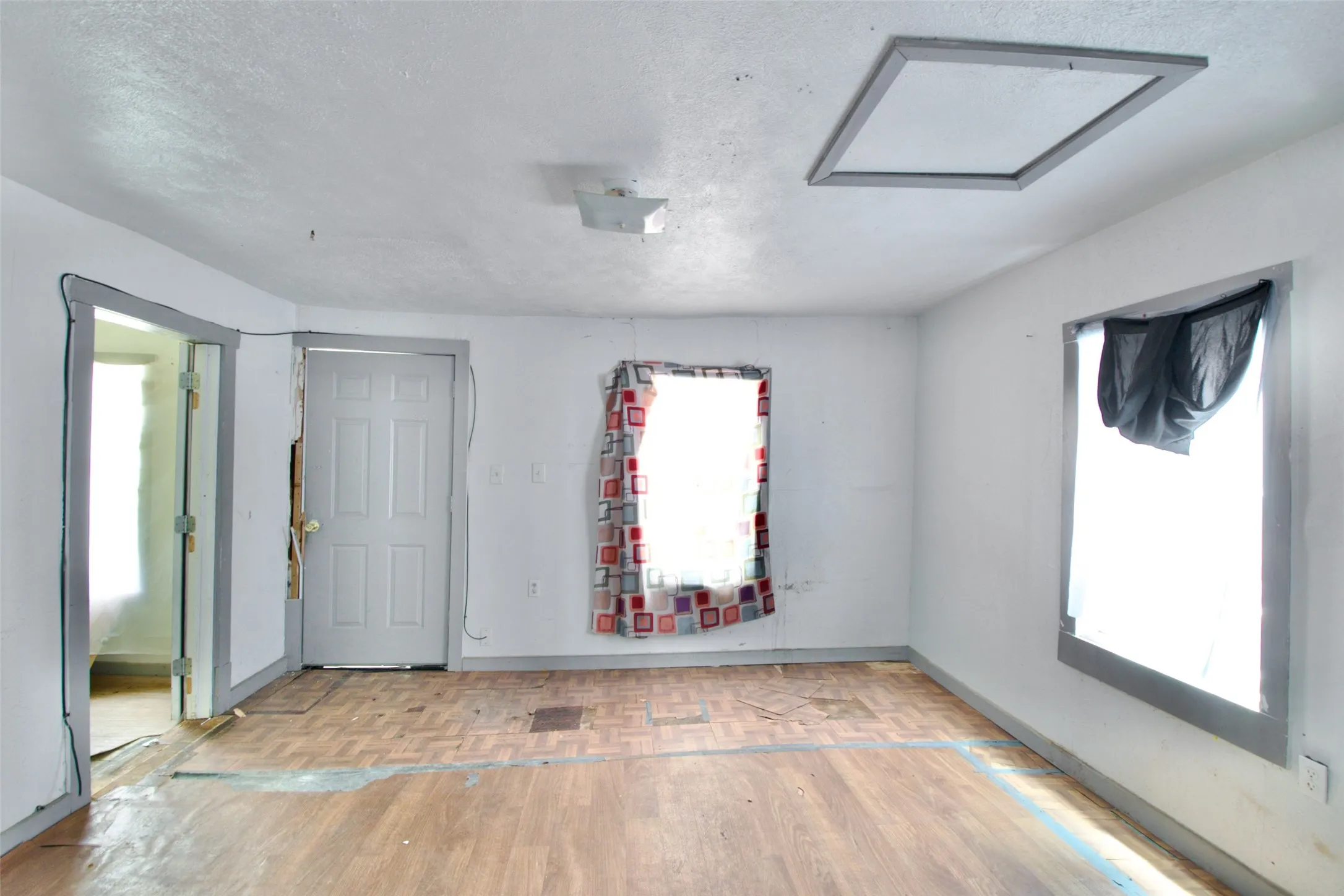 Single Family Residence For Sale in Mc Lennan County , 1610 N 10th Street, Waco, Texas 76707, 2 Bedrooms, 1 Bathroom, Garage spaces, 897 Sqft, built in 1929, Price $45,000, mls#21307078, Real Estate Agent in Waco, Homes For Sale in Mc Lennan county, Homes For Sale in Waco, Realtor in Waco Texas, Real Estate Brokerage Independent Realty Texas, Luminita Cordes Realtor
