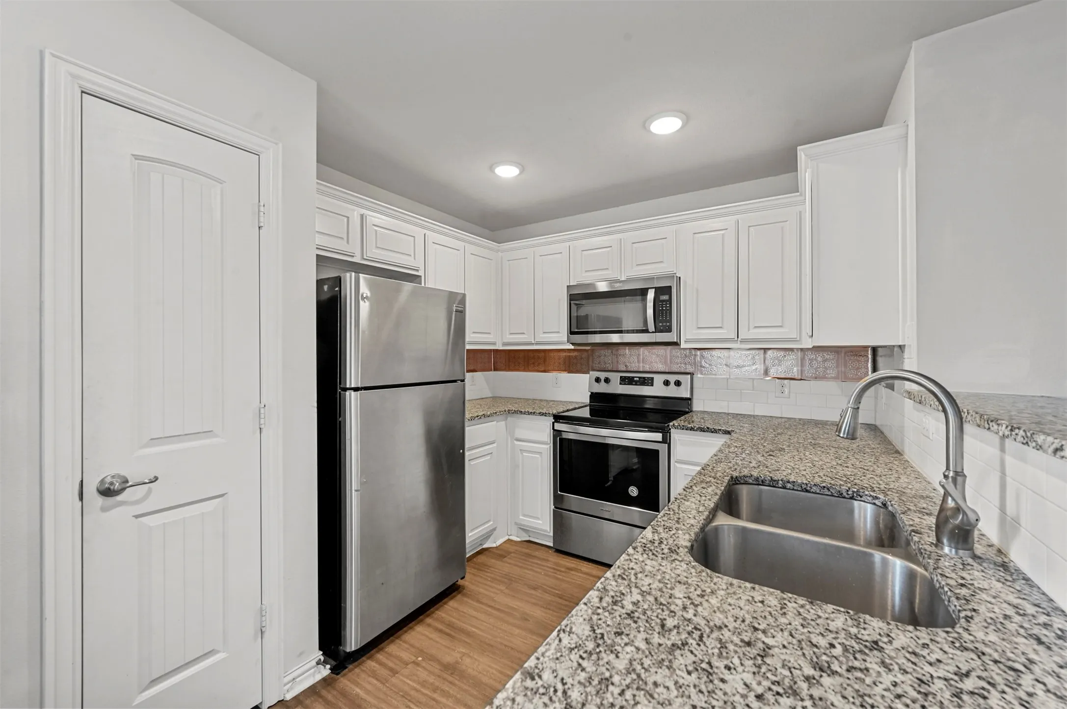Duplex For Rent in Grayson County , 727 W Johnson Street A, Denison, Texas 75020, 3 Bedroom, 3 Bathroom, 1 Garage spaces, 1,238 Sqft, built in 2019, mls#21312235, Real Estate Agent in Denison, Homes For Rent in Grayson county, Homes For Rent in Denison, Realtor in Denison Texas, Real Estate Brokerage Independent Realty Texas, Luminita Cordes Realtor