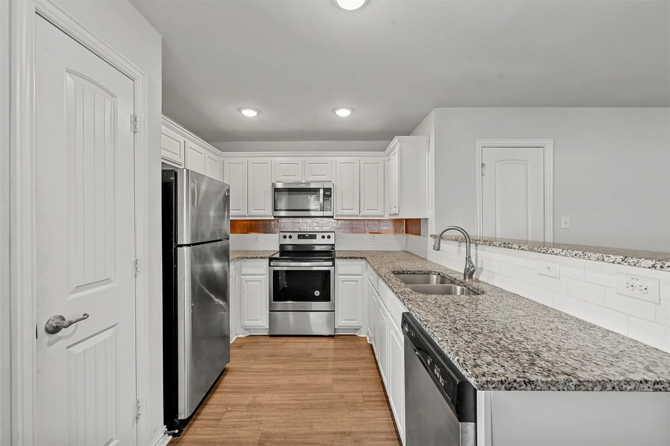 Duplex For Rent in Grayson County , 727 W Johnson Street A, Denison, Texas 75020, 3 Bedroom, 3 Bathroom, 1 Garage spaces, 1,238 Sqft, built in 2019, mls#21312235, Real Estate Agent in Denison, Homes For Rent in Grayson county, Homes For Rent in Denison, Realtor in Denison Texas, Real Estate Brokerage Independent Realty Texas, Luminita Cordes Realtor