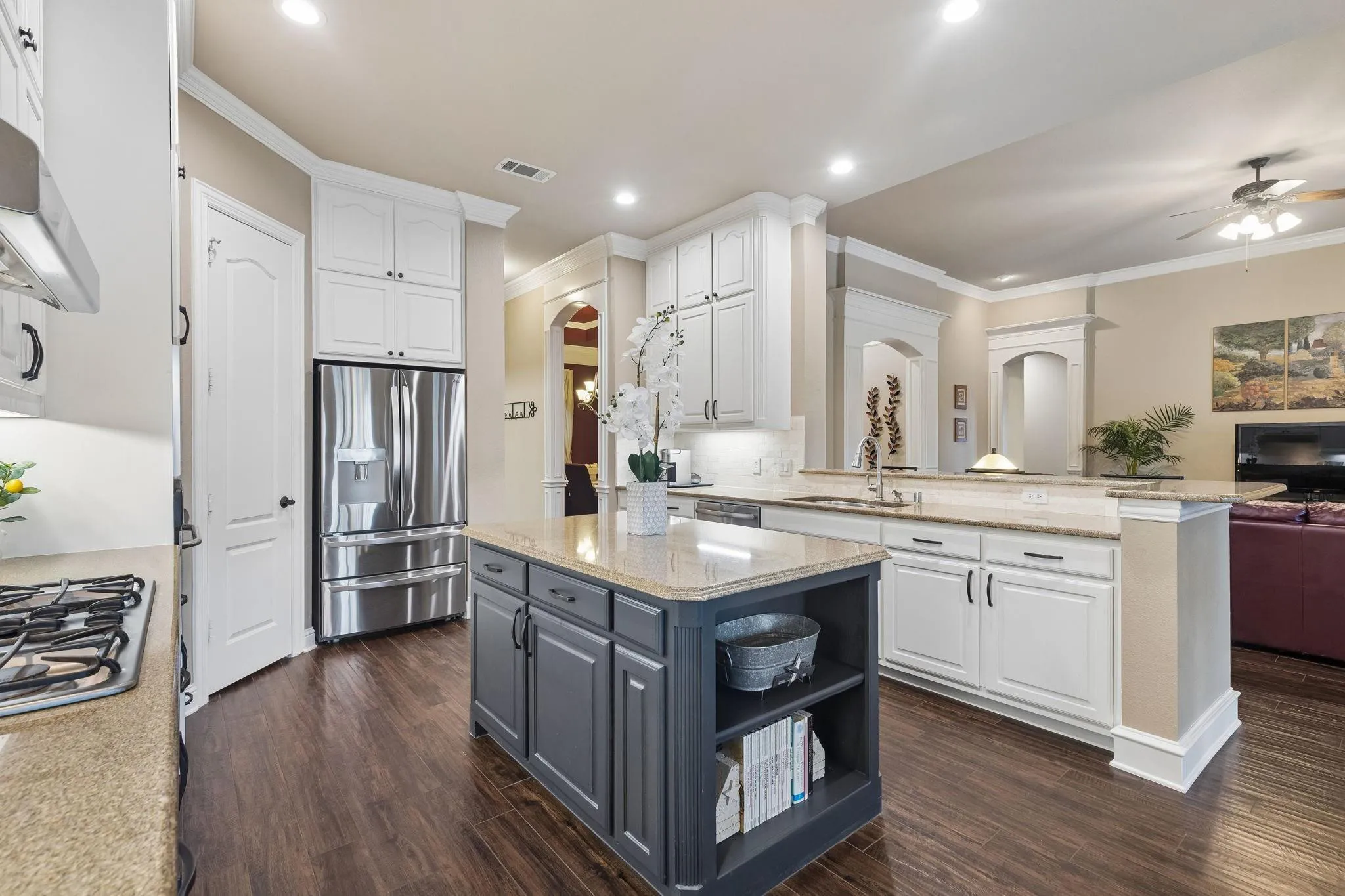 Single Family Residence For Sale in Collin County , 5302 Ravensthorpe Drive, Parker, Texas 75002, 4 Bedroom, 3 Bathroom, 3 Garage spaces, 4,065 Sqft, built in 2006, mls#21310670, Real Estate Agent in Parker, Homes For Sale in Collin county, Homes For Sale in Parker, Realtor in Parker Texas, Real Estate Brokerage Independent Realty Texas, Luminita Cordes Realtor