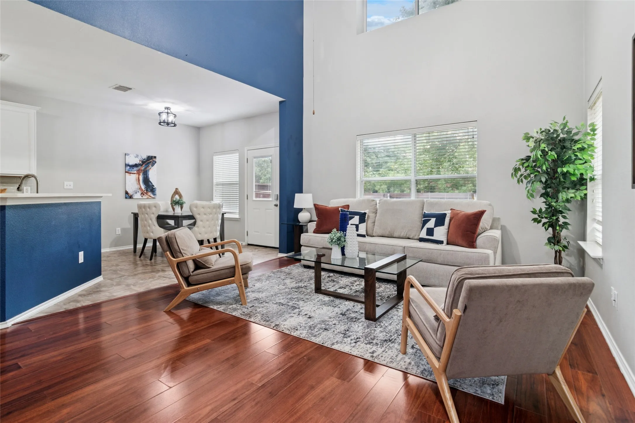 Townhouse For Sale in Collin County , 8601 Forest Highlands Drive, Plano, Texas 75024, 2 Bedroom, 2 Bathroom, 2 Garage spaces, 1,300 Sqft, built in 2004, Price $310,000, mls#21293139, Real Estate Agent in Plano, Homes For Sale in Collin county, Homes For Sale in Plano, Realtor in Plano Texas, Real Estate Brokerage Independent Realty Texas, Luminita Cordes Realtor