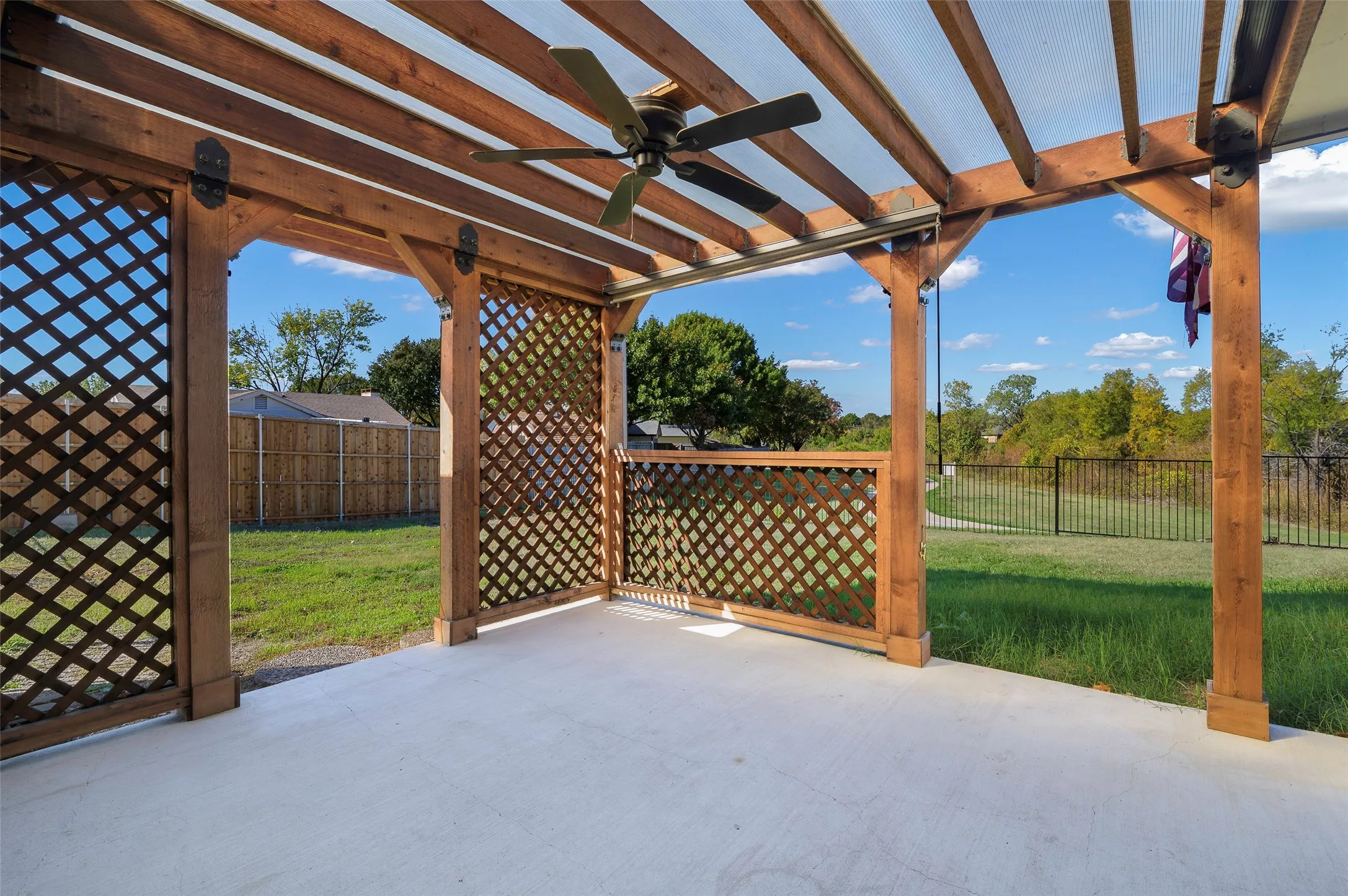 Single Family Residence For Rent in Denton County , 3719 Furneaux Lane, Carrollton, Texas 75007, 3 Bedroom, 2 Bathroom, 2 Garage spaces, 1,529 Sqft, built in 1983, mls#21311462, Real Estate Agent in Carrollton, Homes For Rent in Denton county, Homes For Rent in Carrollton, Realtor in Carrollton Texas, Real Estate Brokerage Independent Realty Texas, Luminita Cordes Realtor
