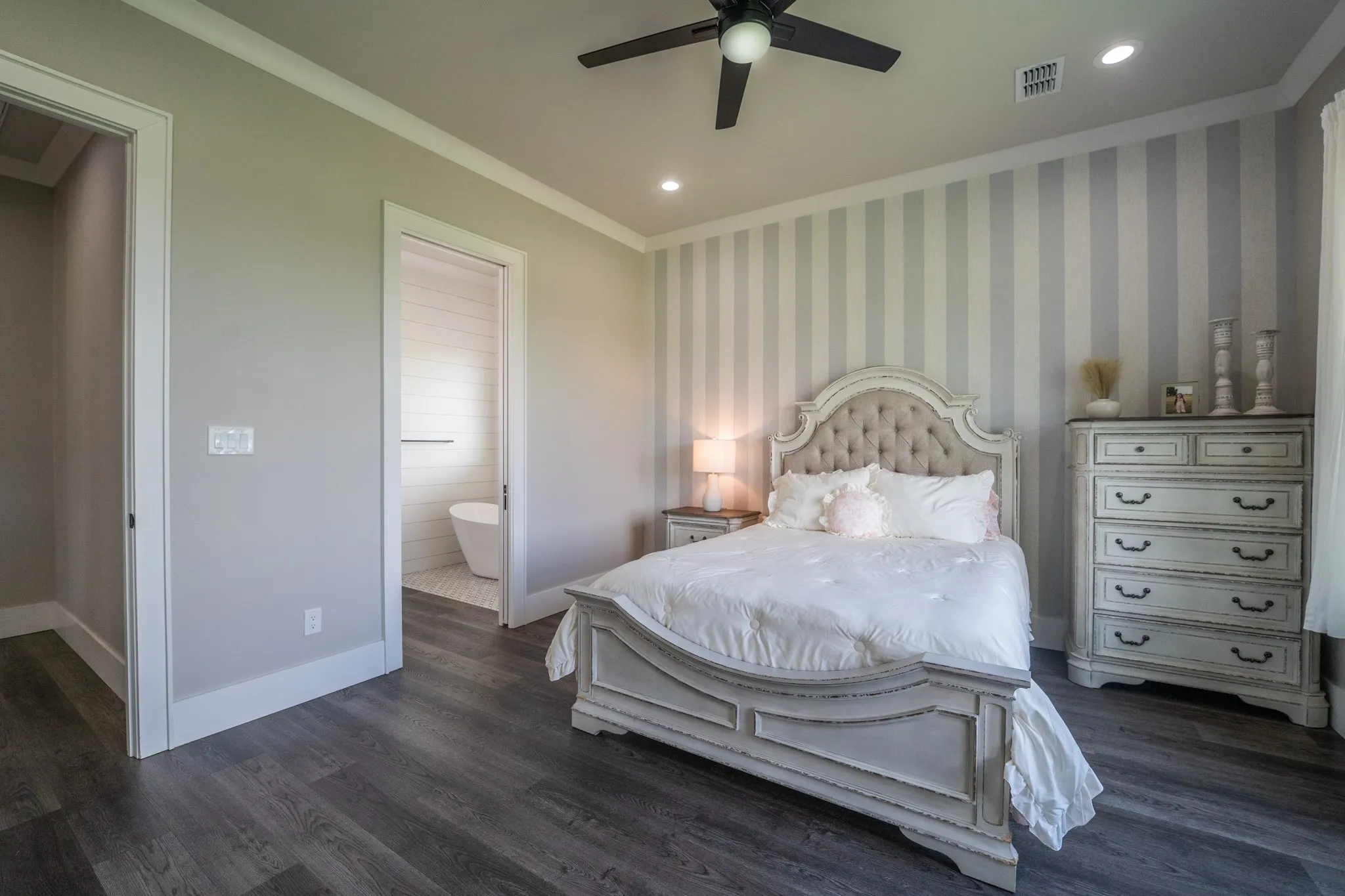 Single Family Residence For Sale in Hopkins County , 2865 County Road 2310, Sulphur Springs, Texas 75482, 4 Bedroom, 4 Bathroom, 2 Garage spaces, 2,956 Sqft, built in 2023, mls#21305743, Real Estate Agent in Sulphur Springs, Homes For Sale in Hopkins county, Homes For Sale in Sulphur Springs, Realtor in Sulphur Springs Texas, Real Estate Brokerage Independent Realty Texas, Luminita Cordes Realtor
