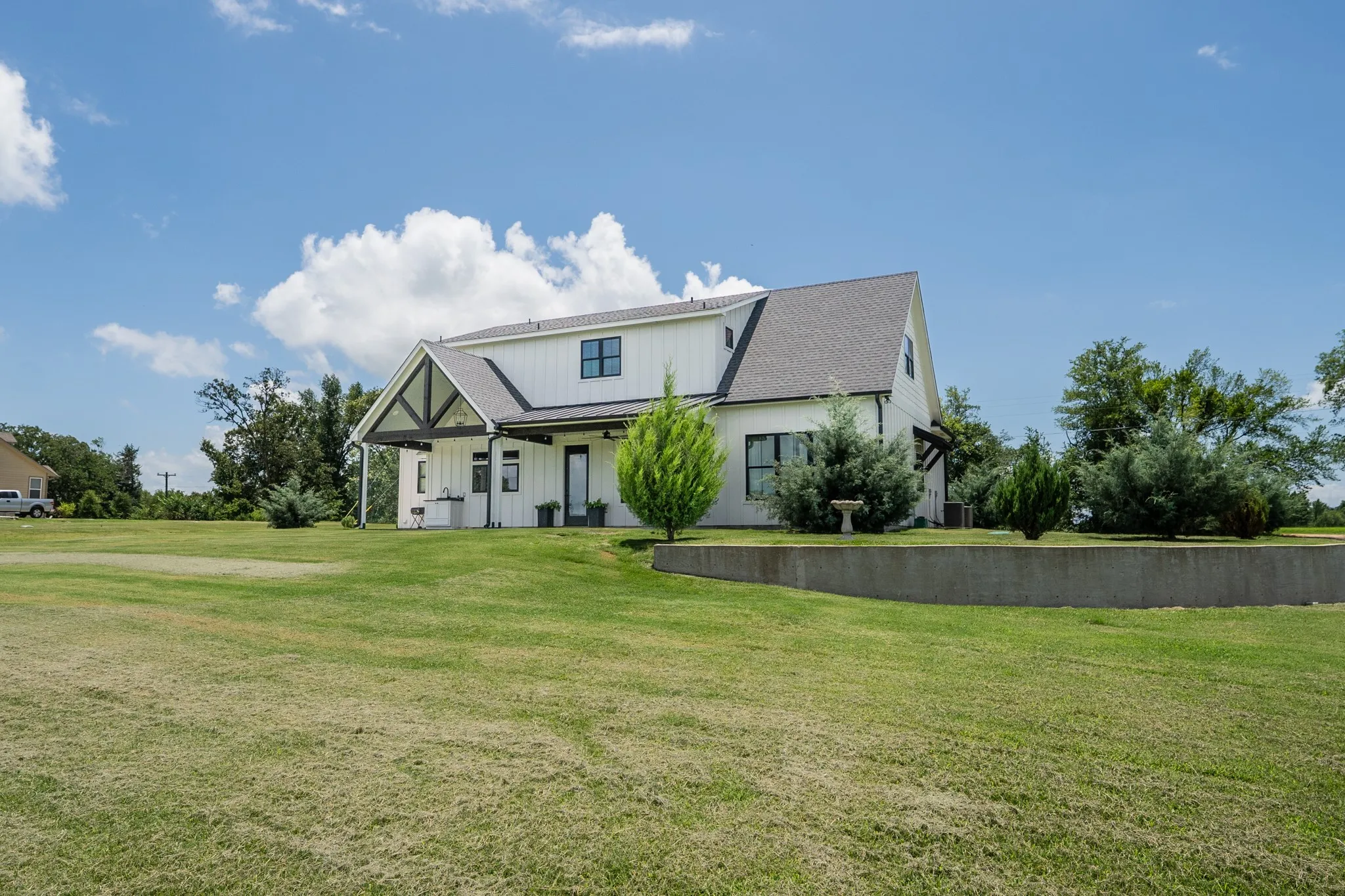Single Family Residence For Sale in Hopkins County , 2865 County Road 2310, Sulphur Springs, Texas 75482, 4 Bedroom, 4 Bathroom, 2 Garage spaces, 2,956 Sqft, built in 2023, mls#21305743, Real Estate Agent in Sulphur Springs, Homes For Sale in Hopkins county, Homes For Sale in Sulphur Springs, Realtor in Sulphur Springs Texas, Real Estate Brokerage Independent Realty Texas, Luminita Cordes Realtor
