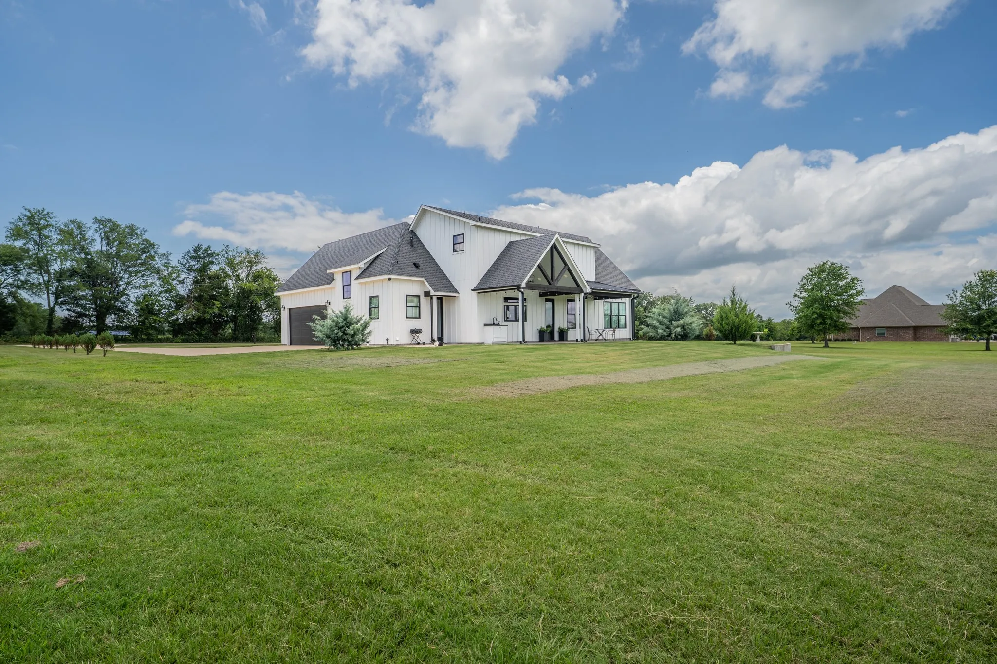 Single Family Residence For Sale in Hopkins County , 2865 County Road 2310, Sulphur Springs, Texas 75482, 4 Bedroom, 4 Bathroom, 2 Garage spaces, 2,956 Sqft, built in 2023, mls#21305743, Real Estate Agent in Sulphur Springs, Homes For Sale in Hopkins county, Homes For Sale in Sulphur Springs, Realtor in Sulphur Springs Texas, Real Estate Brokerage Independent Realty Texas, Luminita Cordes Realtor