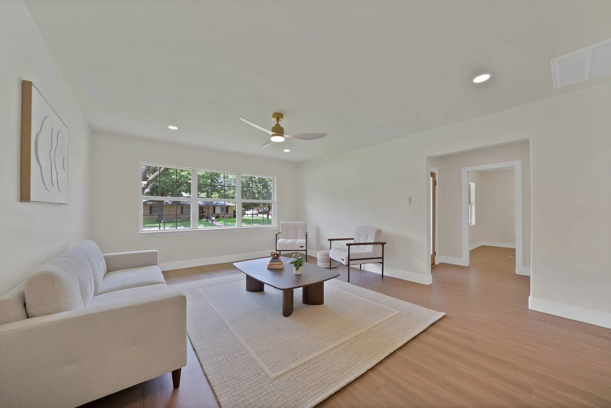 Single Family Residence For Sale in Dallas County , 1618 Comanche Trail, Garland, Texas 75043, 3 Bedroom, 2 Bathroom, 2 Garage spaces, 2,038 Sqft, built in 1955, mls#21287903, Real Estate Agent in Garland, Homes For Sale in Dallas county, Homes For Sale in Garland, Realtor in Garland Texas, Real Estate Brokerage Independent Realty Texas, Luminita Cordes Realtor