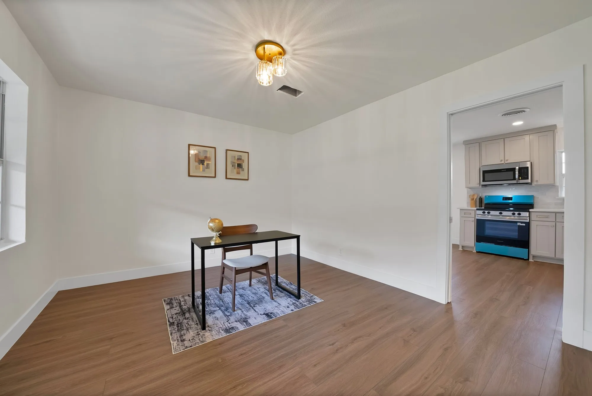 Single Family Residence For Sale in Dallas County , 1618 Comanche Trail, Garland, Texas 75043, 3 Bedroom, 2 Bathroom, 2 Garage spaces, 2,038 Sqft, built in 1955, mls#21287903, Real Estate Agent in Garland, Homes For Sale in Dallas county, Homes For Sale in Garland, Realtor in Garland Texas, Real Estate Brokerage Independent Realty Texas, Luminita Cordes Realtor