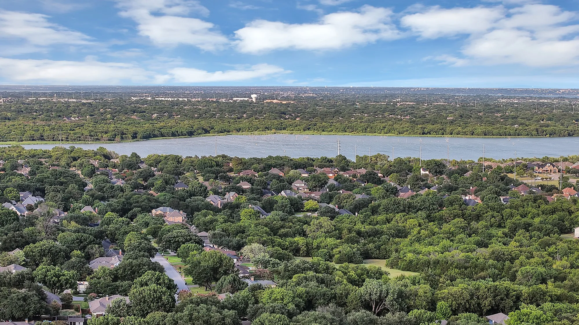 Single Family Residence For Sale in Dallas County , 1618 Comanche Trail, Garland, Texas 75043, 3 Bedroom, 2 Bathroom, 2 Garage spaces, 2,038 Sqft, built in 1955, mls#21287903, Real Estate Agent in Garland, Homes For Sale in Dallas county, Homes For Sale in Garland, Realtor in Garland Texas, Real Estate Brokerage Independent Realty Texas, Luminita Cordes Realtor