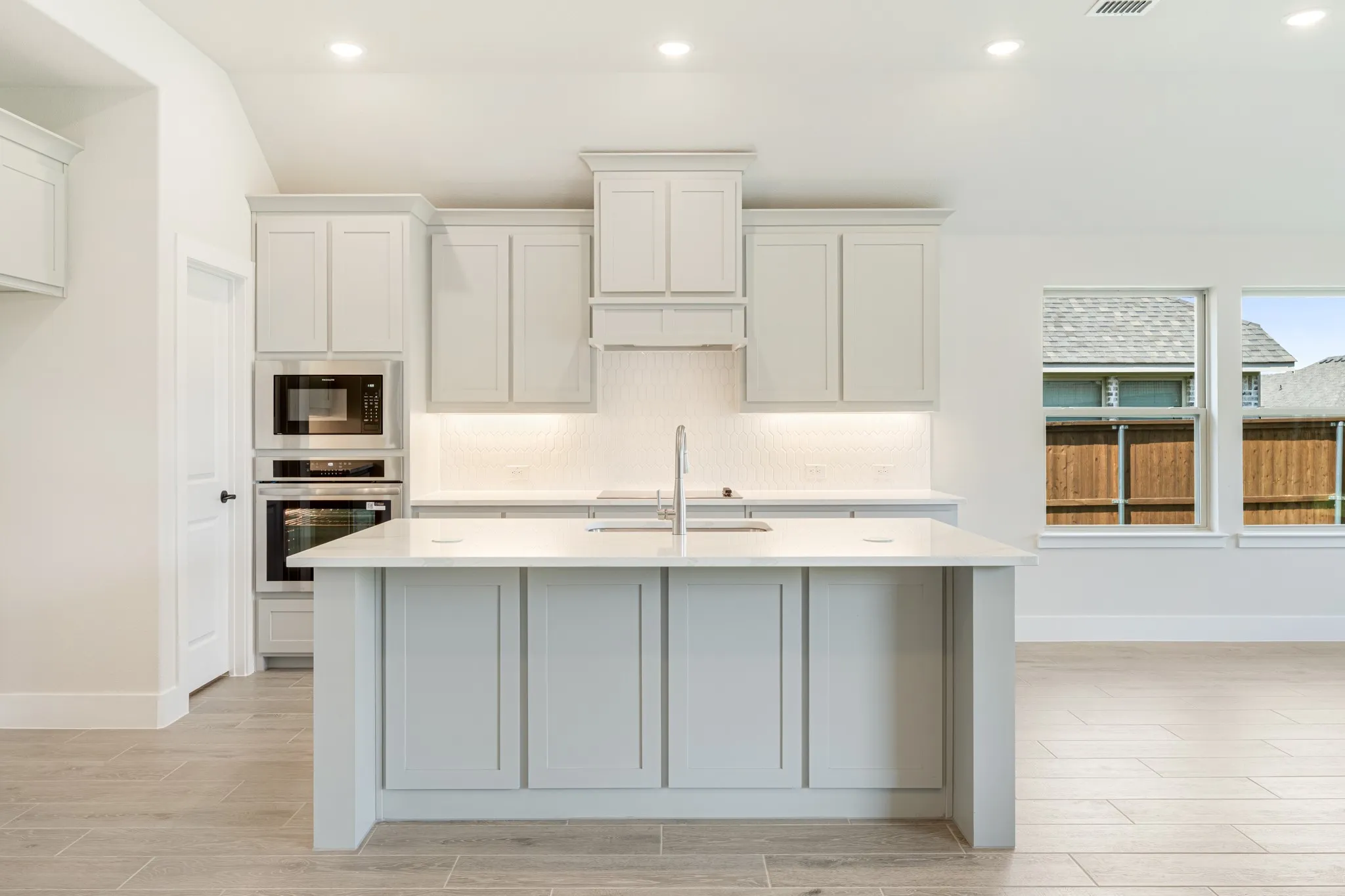 Single Family Residence For Sale in Johnson County , 820 Condor Street, Joshua, Texas 76058, 4 Bedroom, 3 Bathroom, 3 Garage spaces, 2,593 Sqft, built in 2026, mls#21312271, Real Estate Agent in Joshua, Homes For Sale in Johnson county, Homes For Sale in Joshua, Realtor in Joshua Texas, Real Estate Brokerage Independent Realty Texas, Luminita Cordes Realtor