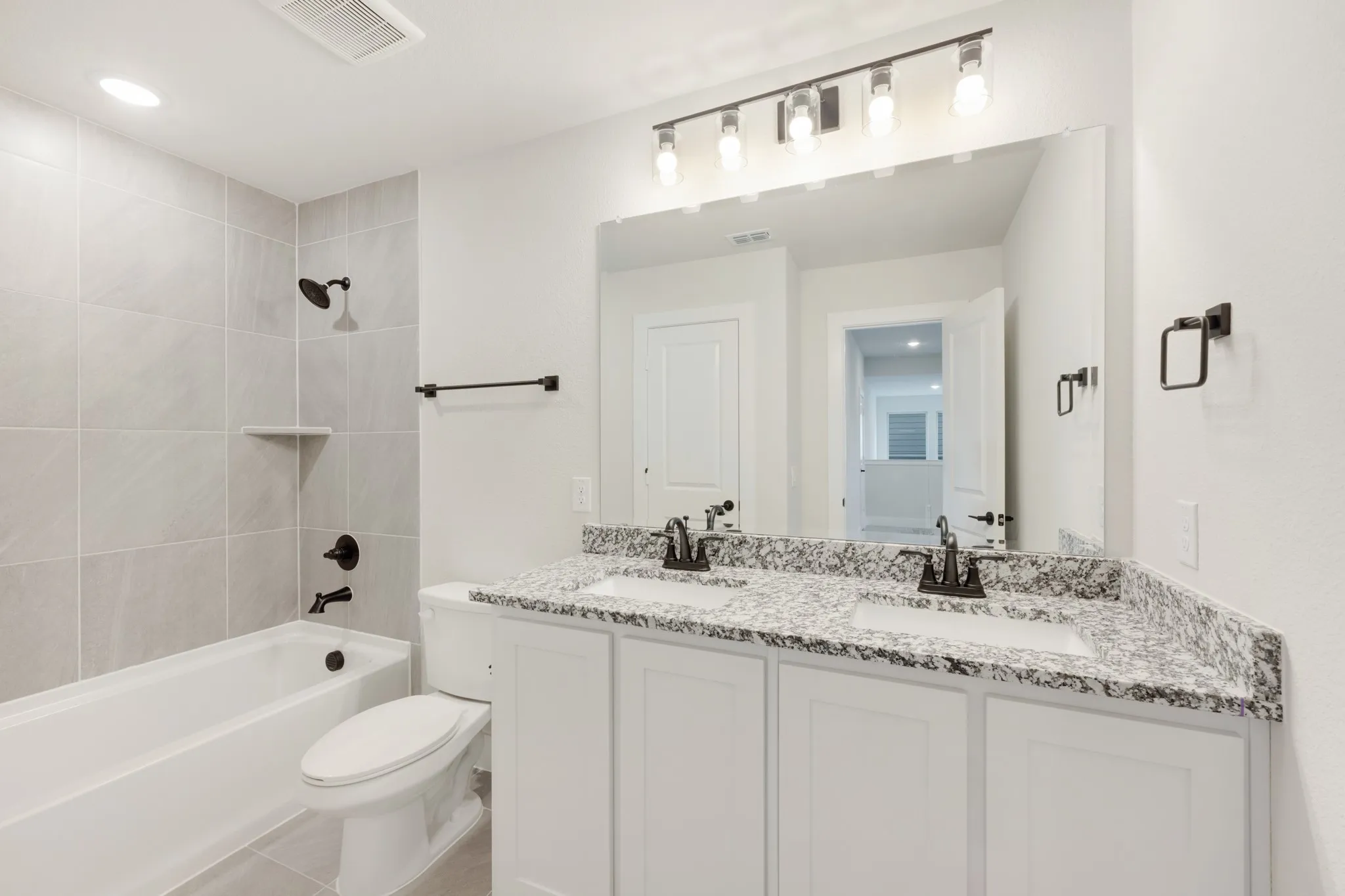 Single Family Residence For Sale in Johnson County , 820 Condor Street, Joshua, Texas 76058, 4 Bedroom, 3 Bathroom, 3 Garage spaces, 2,593 Sqft, built in 2026, mls#21312271, Real Estate Agent in Joshua, Homes For Sale in Johnson county, Homes For Sale in Joshua, Realtor in Joshua Texas, Real Estate Brokerage Independent Realty Texas, Luminita Cordes Realtor