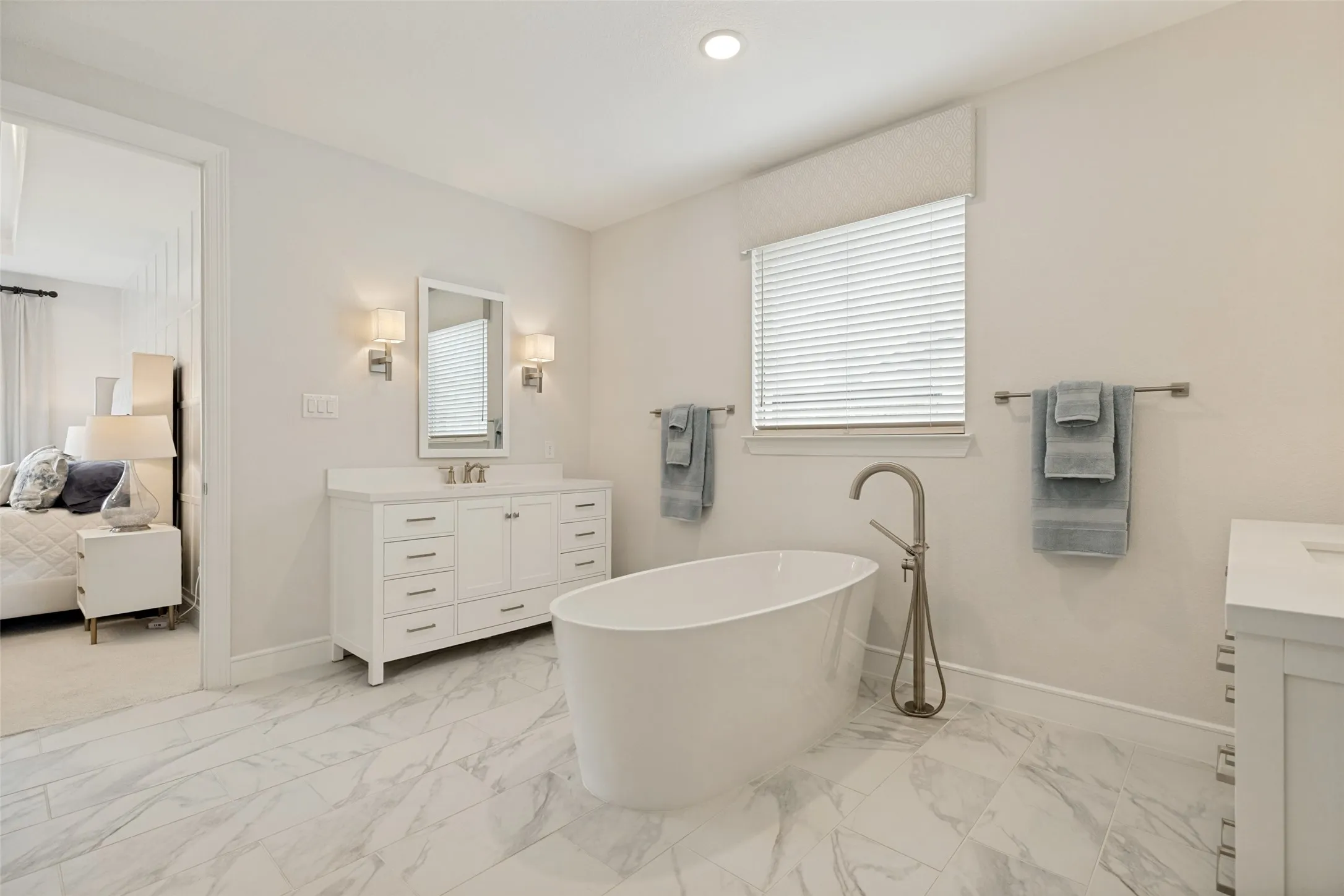 Single Family Residence For Sale in Collin County , 4212 Hollandwood Drive, Mc Kinney, Texas 75071, 4 Bedroom, 4 Bathroom, 3 Garage spaces, 3,481 Sqft, built in 2023, mls#21312004, Real Estate Agent in Mc Kinney, Homes For Sale in Collin county, Homes For Sale in Mc Kinney, Realtor in Mc Kinney Texas, Real Estate Brokerage Independent Realty Texas, Luminita Cordes Realtor