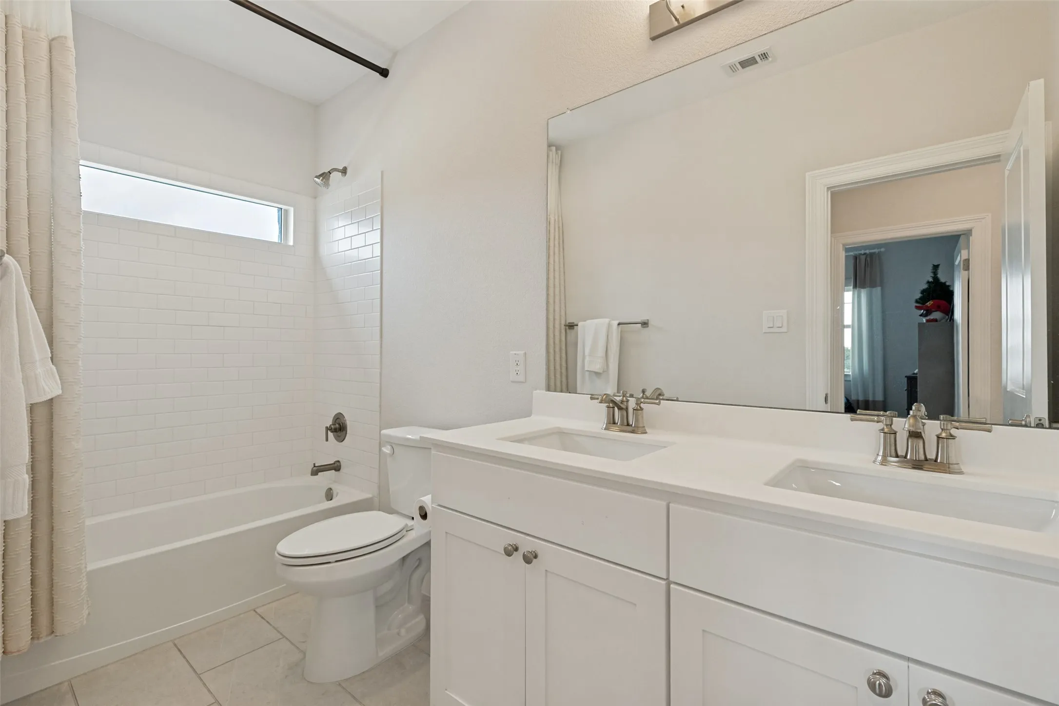 Single Family Residence For Sale in Collin County , 4212 Hollandwood Drive, Mc Kinney, Texas 75071, 4 Bedroom, 4 Bathroom, 3 Garage spaces, 3,481 Sqft, built in 2023, mls#21312004, Real Estate Agent in Mc Kinney, Homes For Sale in Collin county, Homes For Sale in Mc Kinney, Realtor in Mc Kinney Texas, Real Estate Brokerage Independent Realty Texas, Luminita Cordes Realtor