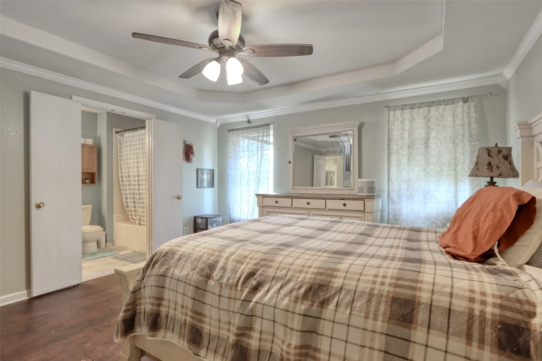 Single Family Residence For Sale in Mc Lennan County , 108 Wolf Lane, Lacy Lakeview, Texas 76705, 3 Bedroom, 2 Bathroom, 2 Garage spaces, 1,351 Sqft, built in 2004, mls#21312263, Real Estate Agent in Lacy Lakeview, Homes For Sale in Mc Lennan county, Homes For Sale in Lacy Lakeview, Realtor in Lacy Lakeview Texas, Real Estate Brokerage Independent Realty Texas, Luminita Cordes Realtor