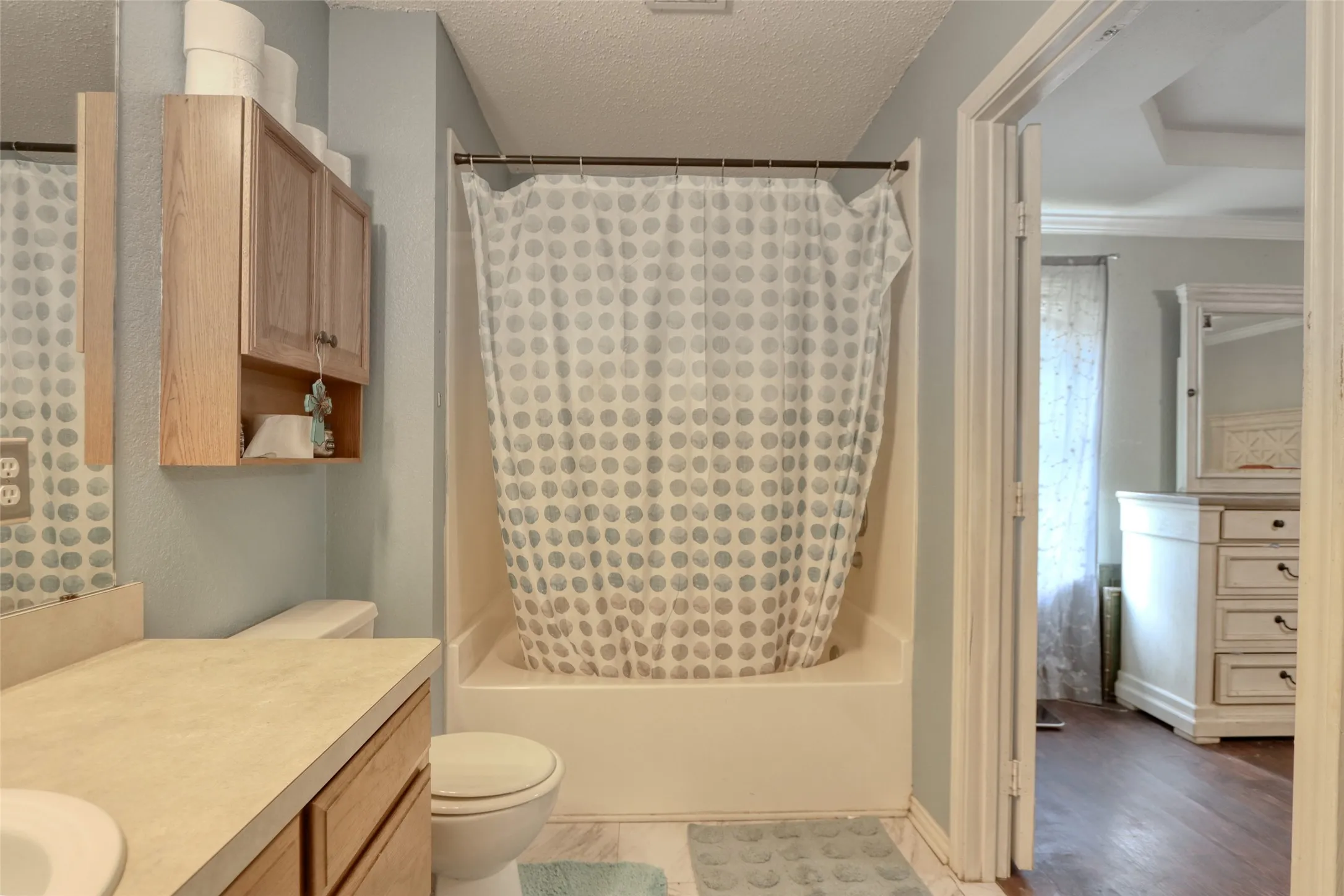 Single Family Residence For Sale in Mc Lennan County , 108 Wolf Lane, Lacy Lakeview, Texas 76705, 3 Bedroom, 2 Bathroom, 2 Garage spaces, 1,351 Sqft, built in 2004, mls#21312263, Real Estate Agent in Lacy Lakeview, Homes For Sale in Mc Lennan county, Homes For Sale in Lacy Lakeview, Realtor in Lacy Lakeview Texas, Real Estate Brokerage Independent Realty Texas, Luminita Cordes Realtor