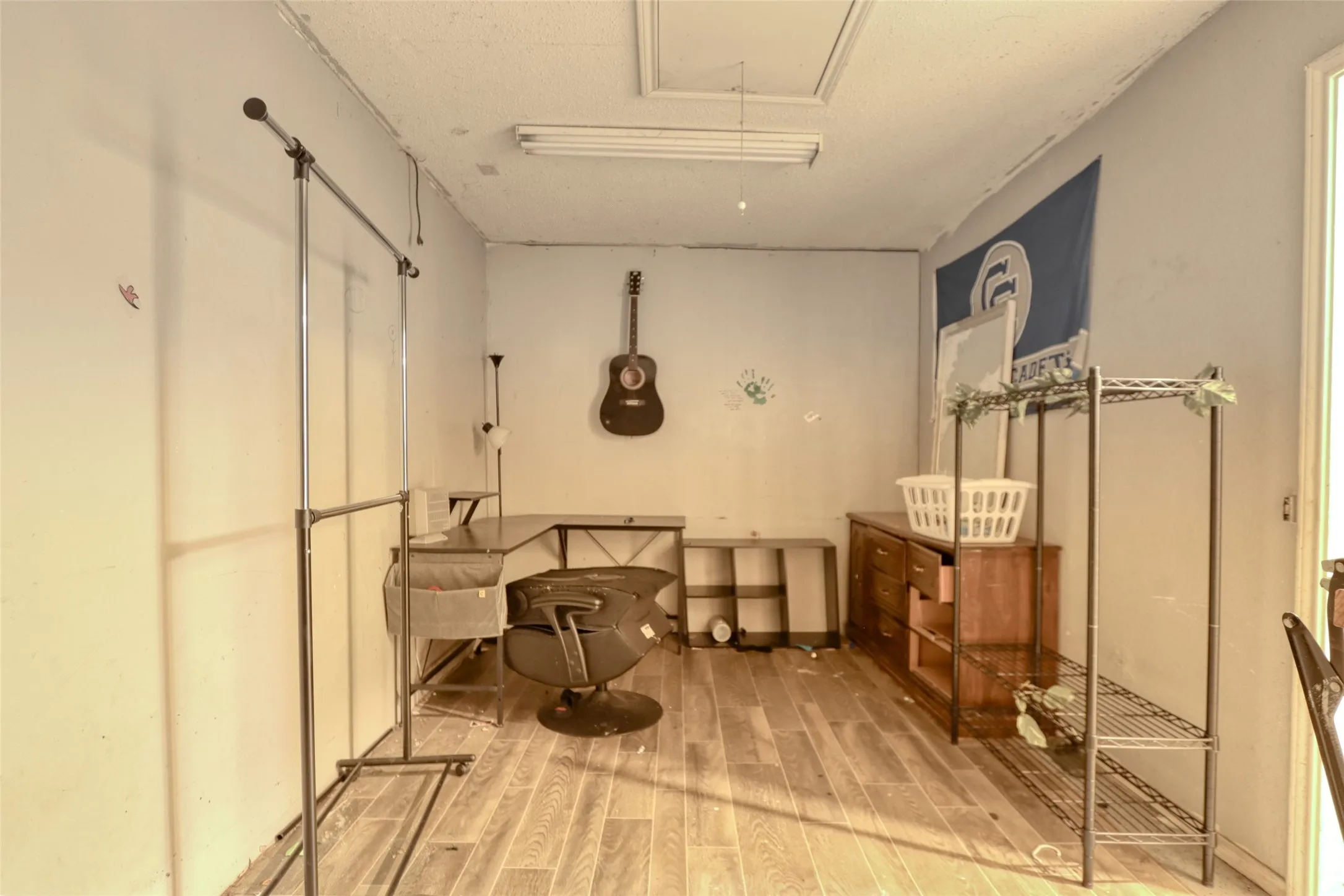 Additional space / used as a room