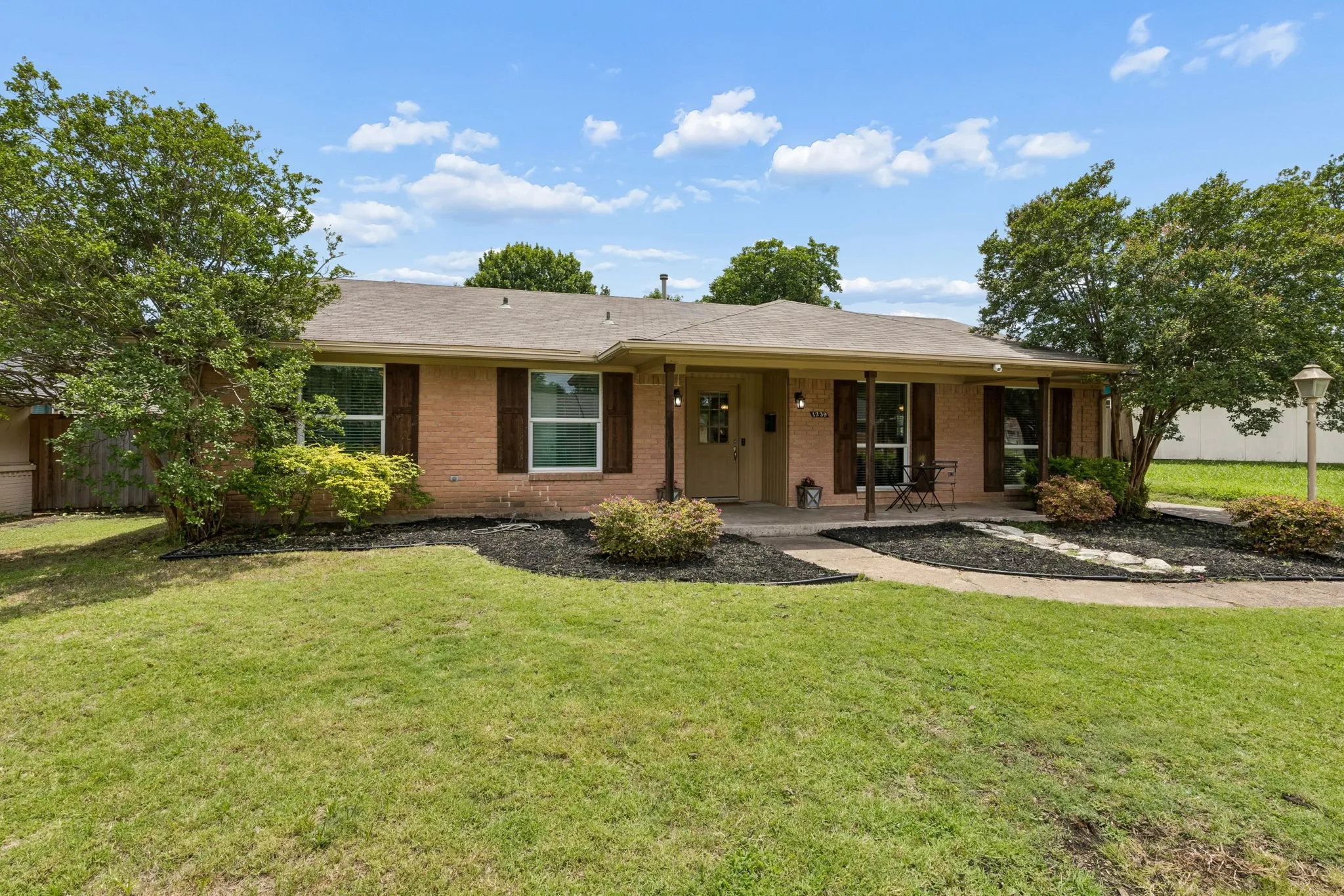 Single Family Residence For Sale in Dallas County , 1239 Evergreen Drive, Richardson, Texas 75080, 3 Bedroom, 2 Bathroom, 2 Garage spaces, 1,632 Sqft, built in 1959, mls#21312153, Real Estate Agent in Richardson, Homes For Sale in Dallas county, Homes For Sale in Richardson, Realtor in Richardson Texas, Real Estate Brokerage Independent Realty Texas, Luminita Cordes Realtor