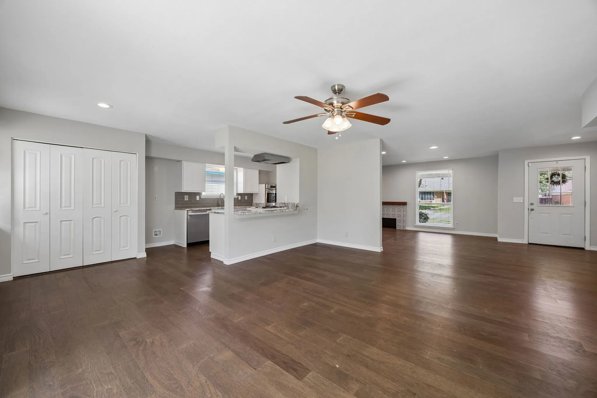 Single Family Residence For Sale in Dallas County , 1239 Evergreen Drive, Richardson, Texas 75080, 3 Bedroom, 2 Bathroom, 2 Garage spaces, 1,632 Sqft, built in 1959, mls#21312153, Real Estate Agent in Richardson, Homes For Sale in Dallas county, Homes For Sale in Richardson, Realtor in Richardson Texas, Real Estate Brokerage Independent Realty Texas, Luminita Cordes Realtor