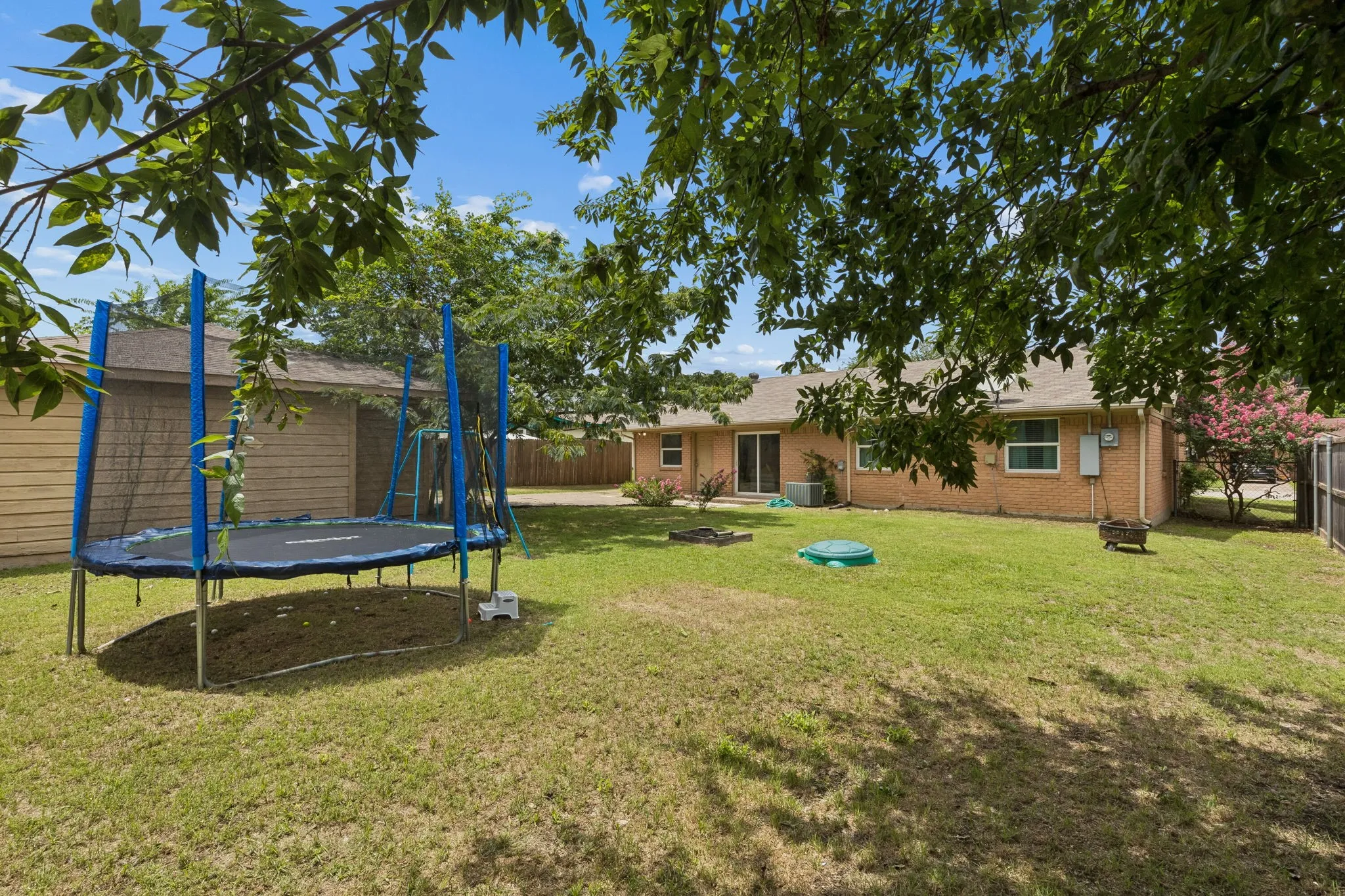 Single Family Residence For Sale in Dallas County , 1239 Evergreen Drive, Richardson, Texas 75080, 3 Bedroom, 2 Bathroom, 2 Garage spaces, 1,632 Sqft, built in 1959, mls#21312153, Real Estate Agent in Richardson, Homes For Sale in Dallas county, Homes For Sale in Richardson, Realtor in Richardson Texas, Real Estate Brokerage Independent Realty Texas, Luminita Cordes Realtor