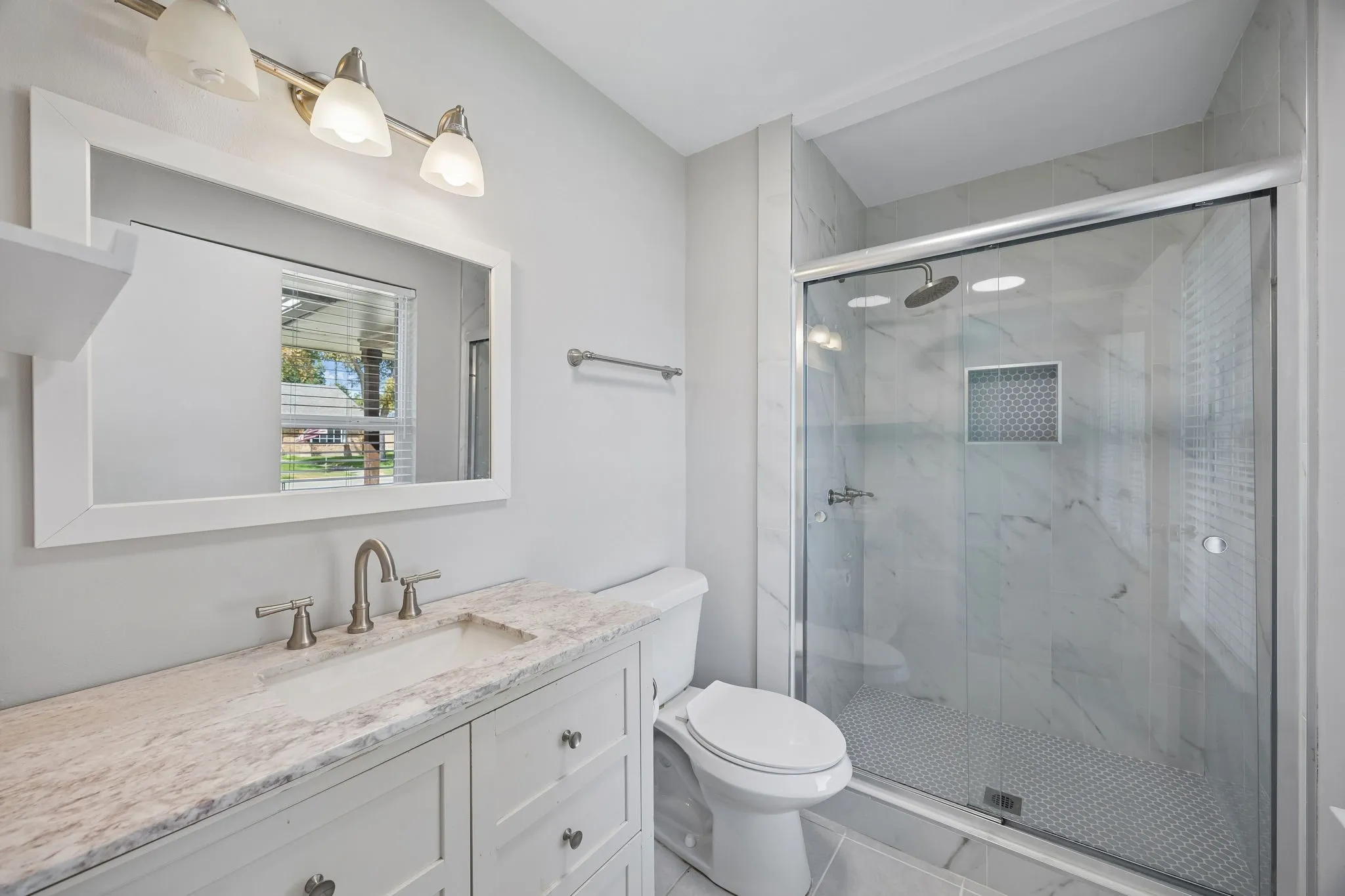 Single Family Residence For Sale in Dallas County , 1239 Evergreen Drive, Richardson, Texas 75080, 3 Bedroom, 2 Bathroom, 2 Garage spaces, 1,632 Sqft, built in 1959, mls#21312153, Real Estate Agent in Richardson, Homes For Sale in Dallas county, Homes For Sale in Richardson, Realtor in Richardson Texas, Real Estate Brokerage Independent Realty Texas, Luminita Cordes Realtor
