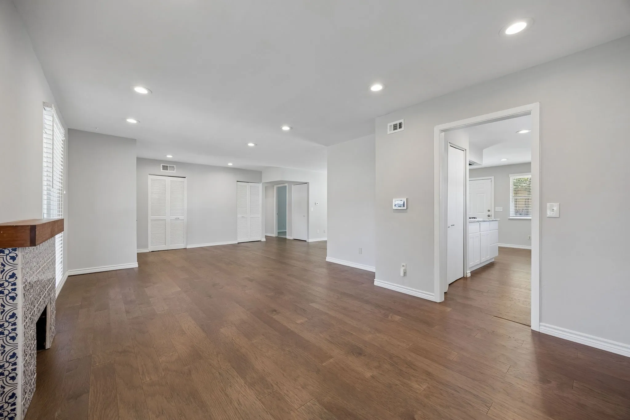 Single Family Residence For Sale in Dallas County , 1239 Evergreen Drive, Richardson, Texas 75080, 3 Bedroom, 2 Bathroom, 2 Garage spaces, 1,632 Sqft, built in 1959, mls#21312153, Real Estate Agent in Richardson, Homes For Sale in Dallas county, Homes For Sale in Richardson, Realtor in Richardson Texas, Real Estate Brokerage Independent Realty Texas, Luminita Cordes Realtor