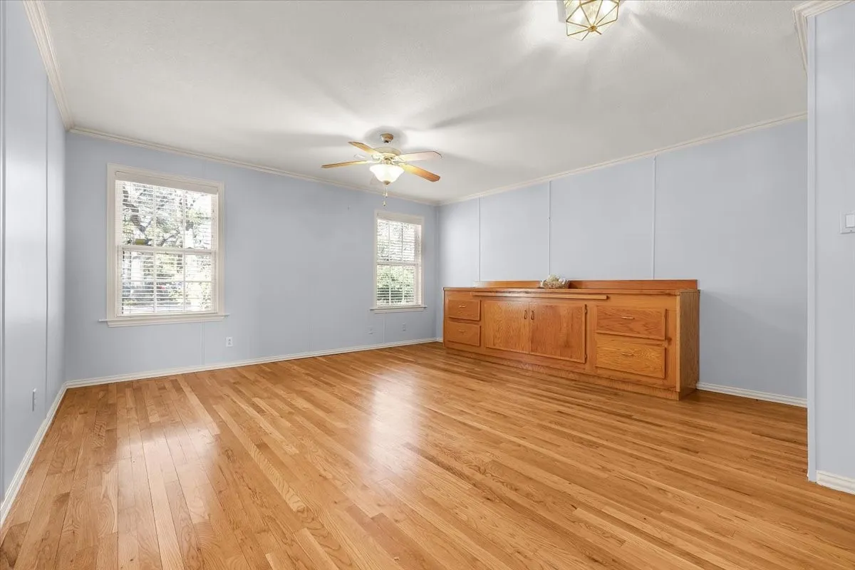 Single Family Residence For Sale in Tarrant County , 8248 Meadowbrook Drive, Fort Worth, Texas 76120, 5 Bedroom, 6 Bathroom, 3 Garage spaces, 5,582 Sqft, built in 1956, mls#21312290, Real Estate Agent in Fort Worth, Homes For Sale in Tarrant county, Homes For Sale in Fort Worth, Realtor in Fort Worth Texas, Real Estate Brokerage Independent Realty Texas, Luminita Cordes Realtor