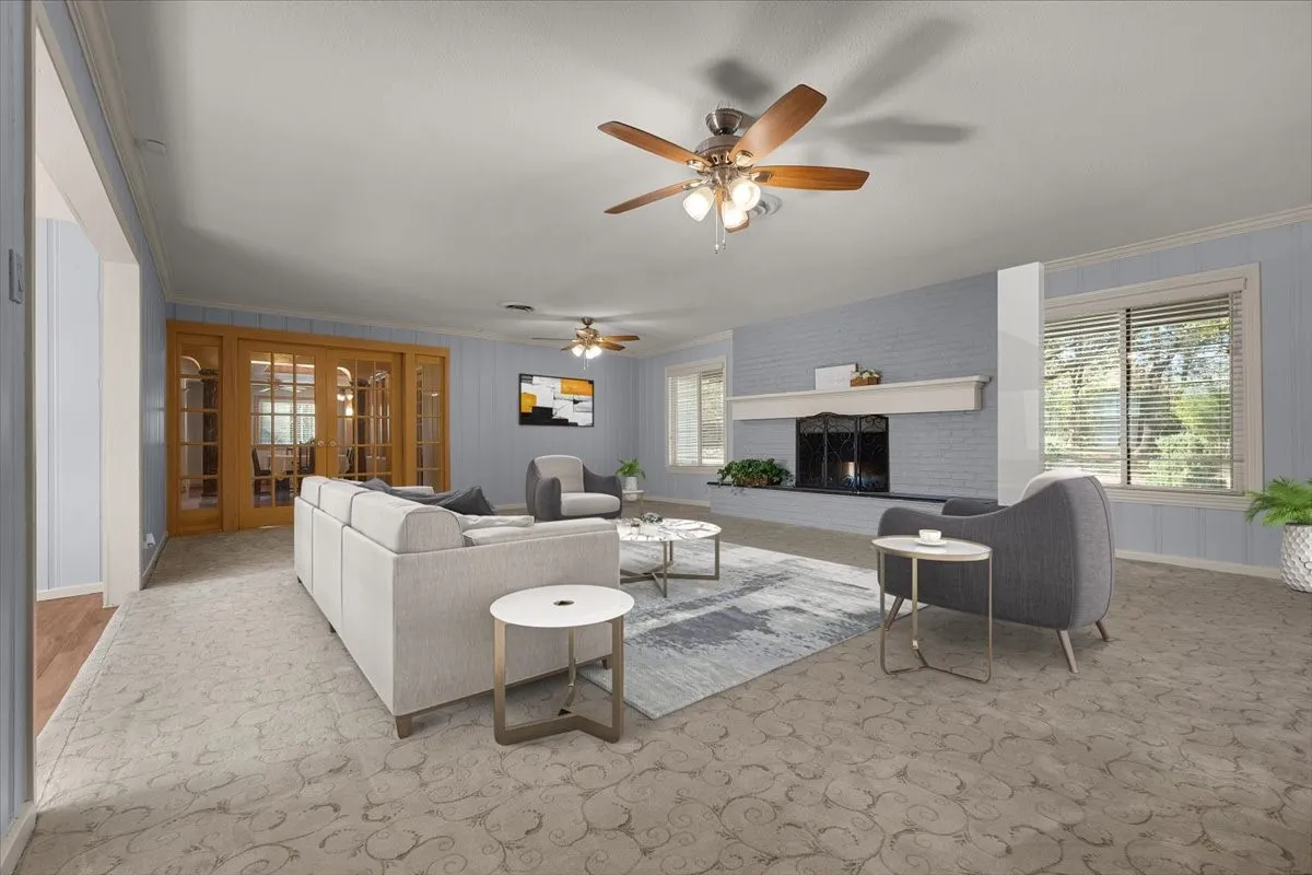 Single Family Residence For Sale in Tarrant County , 8248 Meadowbrook Drive, Fort Worth, Texas 76120, 5 Bedroom, 6 Bathroom, 3 Garage spaces, 5,582 Sqft, built in 1956, mls#21312290, Real Estate Agent in Fort Worth, Homes For Sale in Tarrant county, Homes For Sale in Fort Worth, Realtor in Fort Worth Texas, Real Estate Brokerage Independent Realty Texas, Luminita Cordes Realtor