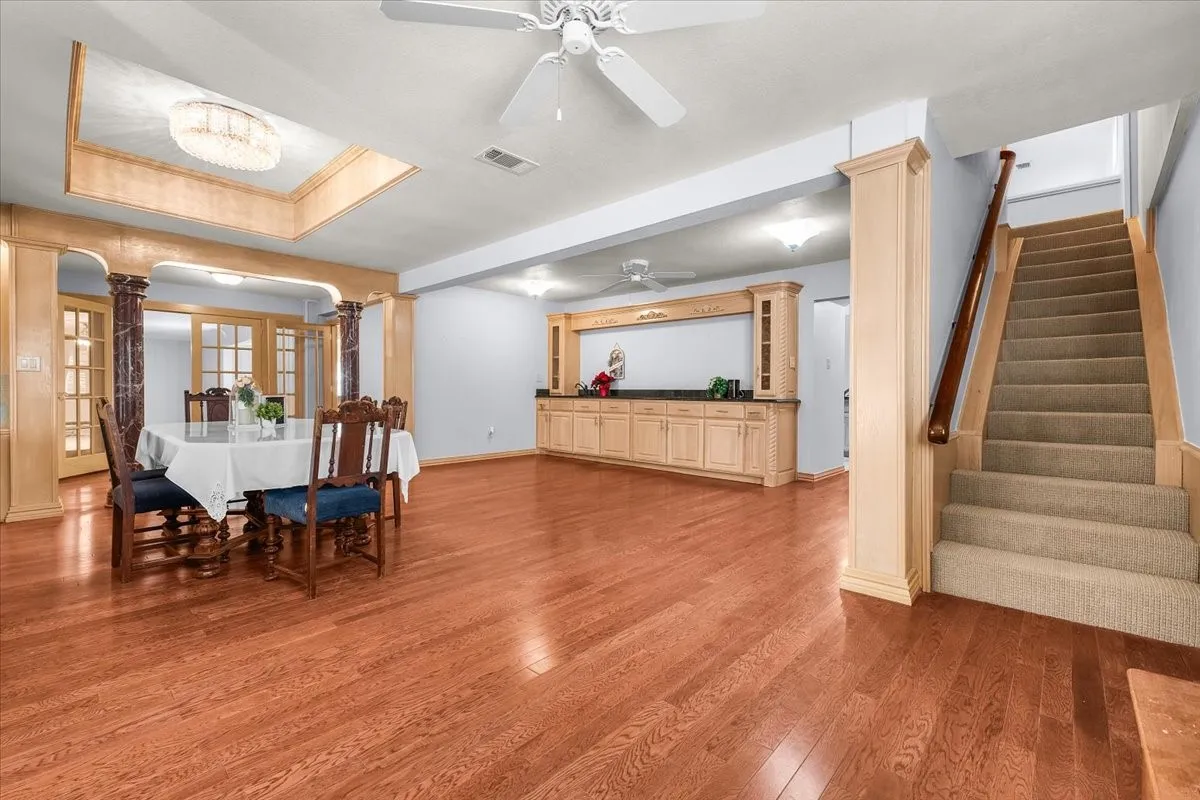 Single Family Residence For Sale in Tarrant County , 8248 Meadowbrook Drive, Fort Worth, Texas 76120, 5 Bedroom, 6 Bathroom, 3 Garage spaces, 5,582 Sqft, built in 1956, mls#21312290, Real Estate Agent in Fort Worth, Homes For Sale in Tarrant county, Homes For Sale in Fort Worth, Realtor in Fort Worth Texas, Real Estate Brokerage Independent Realty Texas, Luminita Cordes Realtor