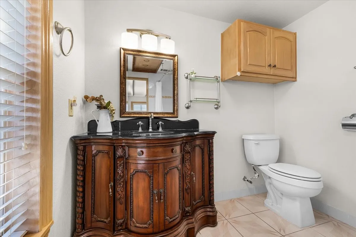 Single Family Residence For Sale in Tarrant County , 8248 Meadowbrook Drive, Fort Worth, Texas 76120, 5 Bedroom, 6 Bathroom, 3 Garage spaces, 5,582 Sqft, built in 1956, mls#21312290, Real Estate Agent in Fort Worth, Homes For Sale in Tarrant county, Homes For Sale in Fort Worth, Realtor in Fort Worth Texas, Real Estate Brokerage Independent Realty Texas, Luminita Cordes Realtor