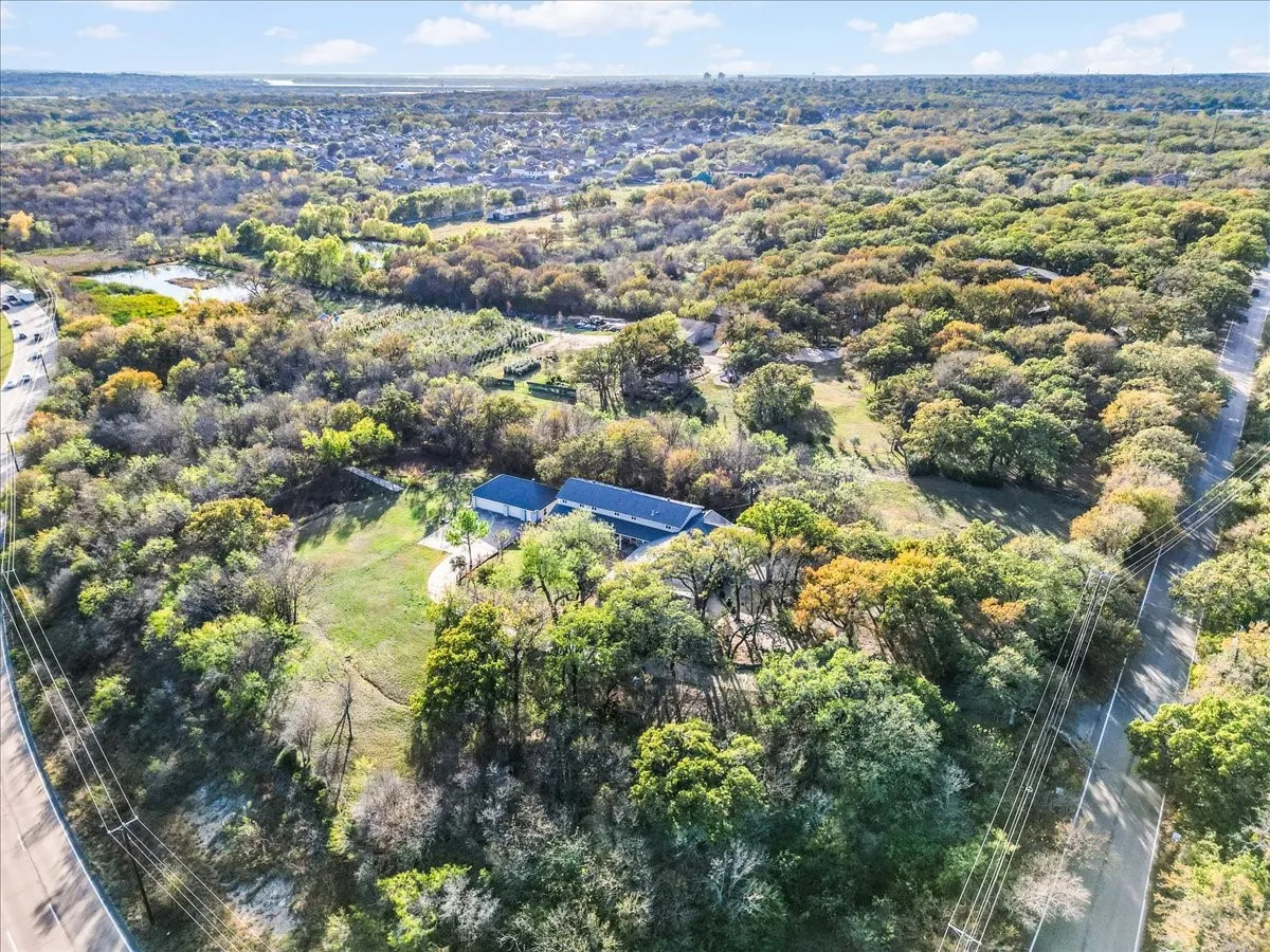 Single Family Residence For Sale in Tarrant County , 8248 Meadowbrook Drive, Fort Worth, Texas 76120, 5 Bedroom, 6 Bathroom, 3 Garage spaces, 5,582 Sqft, built in 1956, mls#21312290, Real Estate Agent in Fort Worth, Homes For Sale in Tarrant county, Homes For Sale in Fort Worth, Realtor in Fort Worth Texas, Real Estate Brokerage Independent Realty Texas, Luminita Cordes Realtor