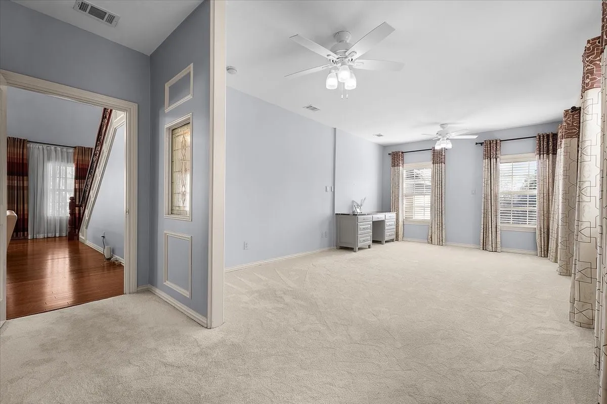 Single Family Residence For Sale in Tarrant County , 8248 Meadowbrook Drive, Fort Worth, Texas 76120, 5 Bedroom, 6 Bathroom, 3 Garage spaces, 5,582 Sqft, built in 1956, mls#21312290, Real Estate Agent in Fort Worth, Homes For Sale in Tarrant county, Homes For Sale in Fort Worth, Realtor in Fort Worth Texas, Real Estate Brokerage Independent Realty Texas, Luminita Cordes Realtor
