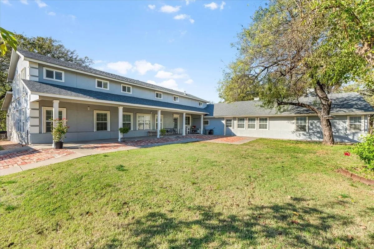 Single Family Residence For Sale in Tarrant County , 8248 Meadowbrook Drive, Fort Worth, Texas 76120, 5 Bedroom, 6 Bathroom, 3 Garage spaces, 5,582 Sqft, built in 1956, mls#21312290, Real Estate Agent in Fort Worth, Homes For Sale in Tarrant county, Homes For Sale in Fort Worth, Realtor in Fort Worth Texas, Real Estate Brokerage Independent Realty Texas, Luminita Cordes Realtor