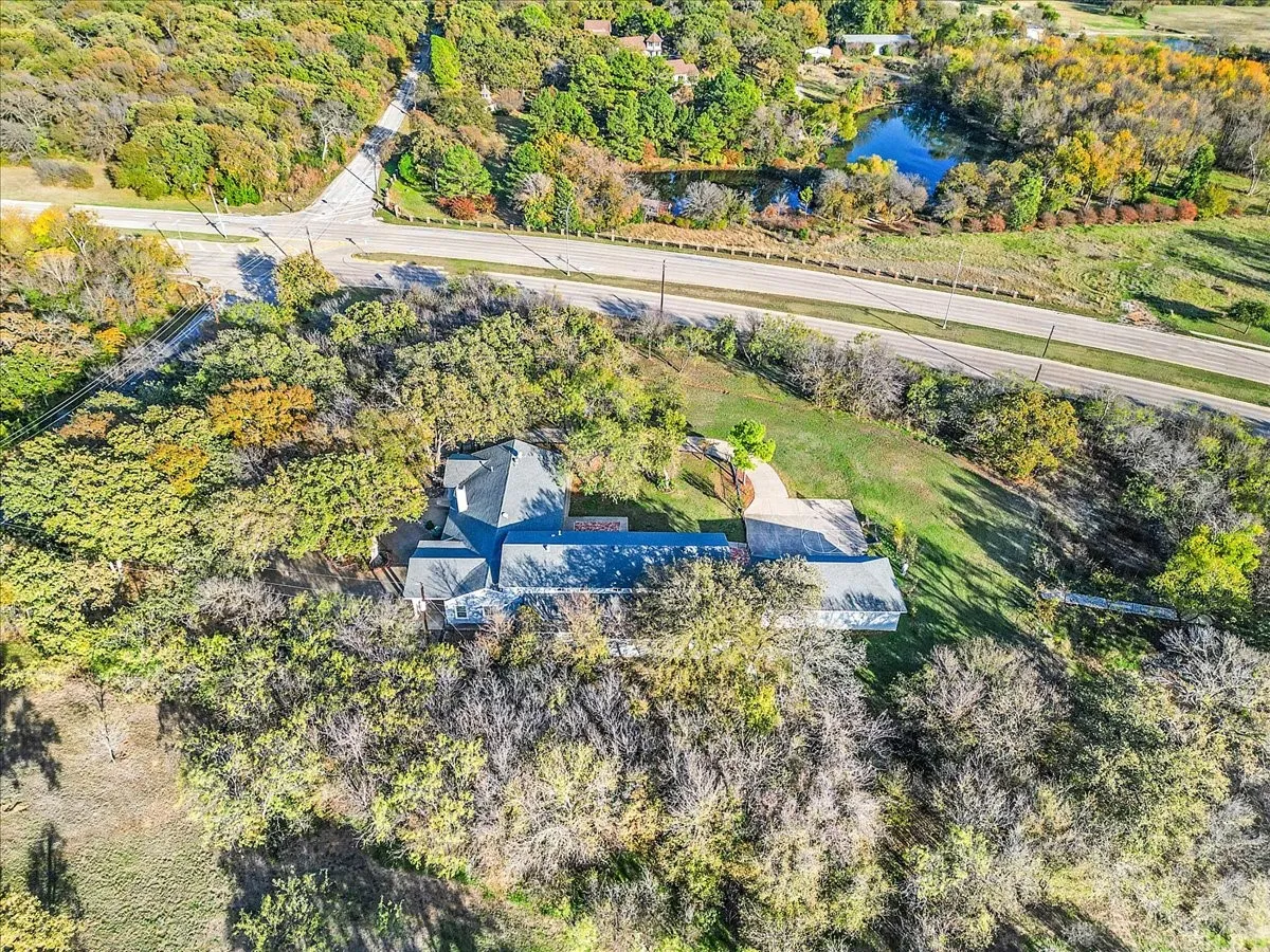 Single Family Residence For Sale in Tarrant County , 8248 Meadowbrook Drive, Fort Worth, Texas 76120, 5 Bedroom, 6 Bathroom, 3 Garage spaces, 5,582 Sqft, built in 1956, mls#21312290, Real Estate Agent in Fort Worth, Homes For Sale in Tarrant county, Homes For Sale in Fort Worth, Realtor in Fort Worth Texas, Real Estate Brokerage Independent Realty Texas, Luminita Cordes Realtor