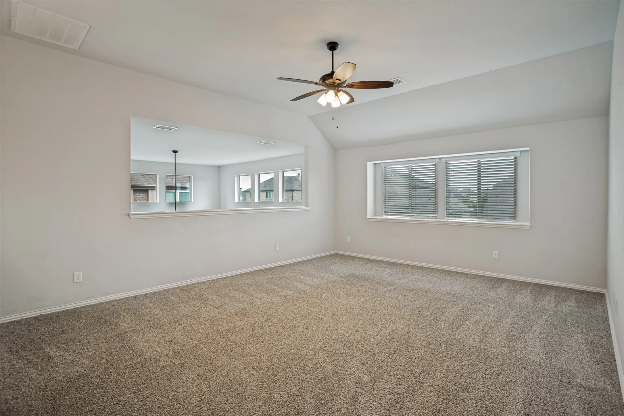Single Family Residence For Sale in Collin County , 812 Woodview Court, Anna, Texas 75409, 4 Bedroom, 4 Bathroom, 2 Garage spaces, 3,516 Sqft, built in 2022, mls#21311391, Real Estate Agent in Anna, Homes For Sale in Collin county, Homes For Sale in Anna, Realtor in Anna Texas, Real Estate Brokerage Independent Realty Texas, Luminita Cordes Realtor