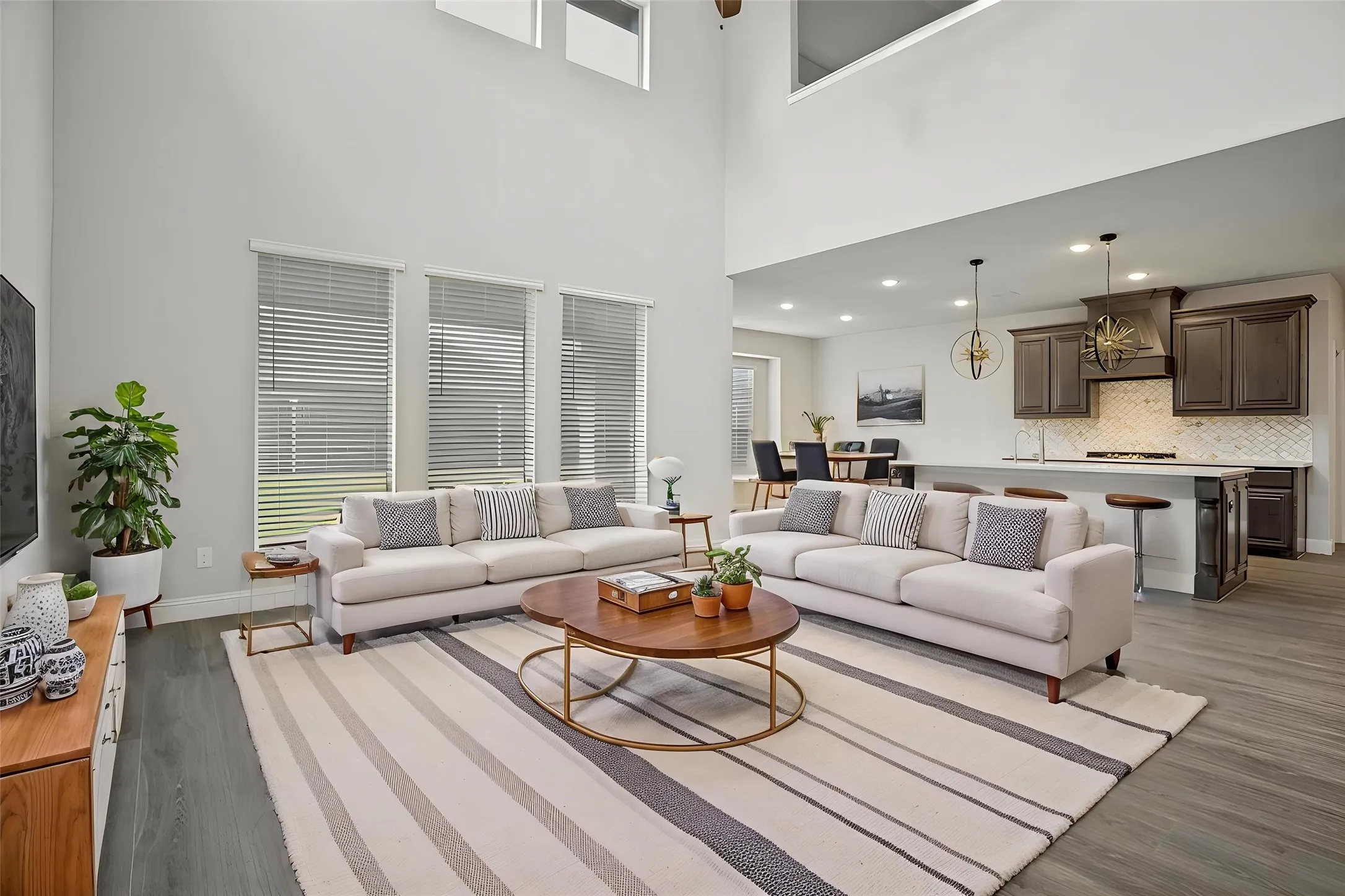Single Family Residence For Sale in Collin County , 812 Woodview Court, Anna, Texas 75409, 4 Bedroom, 4 Bathroom, 2 Garage spaces, 3,516 Sqft, built in 2022, mls#21311391, Real Estate Agent in Anna, Homes For Sale in Collin county, Homes For Sale in Anna, Realtor in Anna Texas, Real Estate Brokerage Independent Realty Texas, Luminita Cordes Realtor