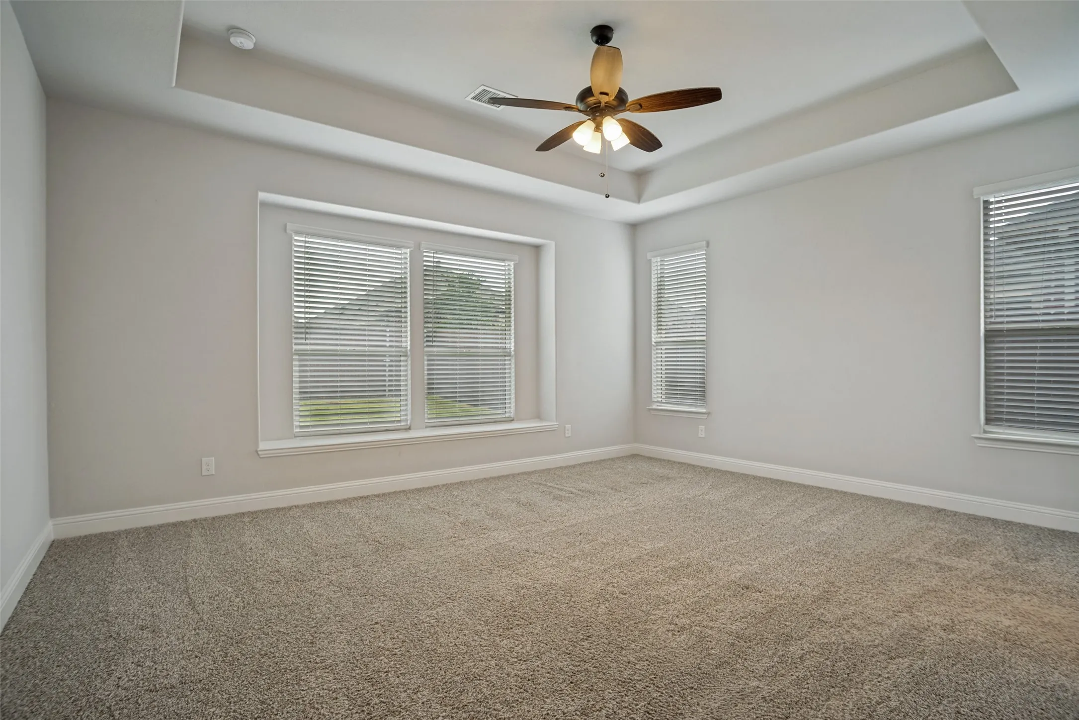Single Family Residence For Sale in Collin County , 812 Woodview Court, Anna, Texas 75409, 4 Bedroom, 4 Bathroom, 2 Garage spaces, 3,516 Sqft, built in 2022, mls#21311391, Real Estate Agent in Anna, Homes For Sale in Collin county, Homes For Sale in Anna, Realtor in Anna Texas, Real Estate Brokerage Independent Realty Texas, Luminita Cordes Realtor