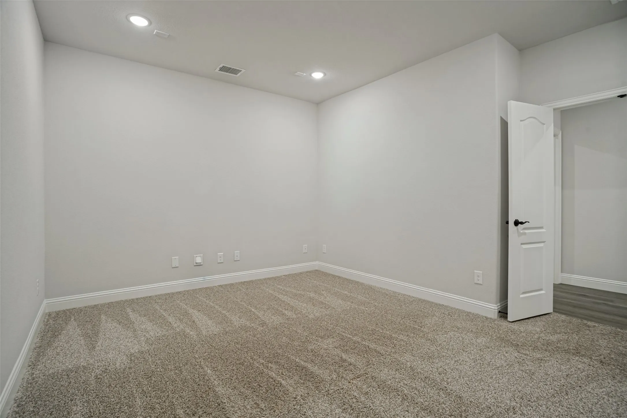 Single Family Residence For Sale in Collin County , 812 Woodview Court, Anna, Texas 75409, 4 Bedroom, 4 Bathroom, 2 Garage spaces, 3,516 Sqft, built in 2022, mls#21311391, Real Estate Agent in Anna, Homes For Sale in Collin county, Homes For Sale in Anna, Realtor in Anna Texas, Real Estate Brokerage Independent Realty Texas, Luminita Cordes Realtor